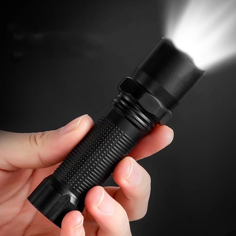 Xenon lamp flashlight LED strong light ultra-bright, high-power long-range, rechargeable mini pocket-sized portable small outdoor lamp Application Scenario