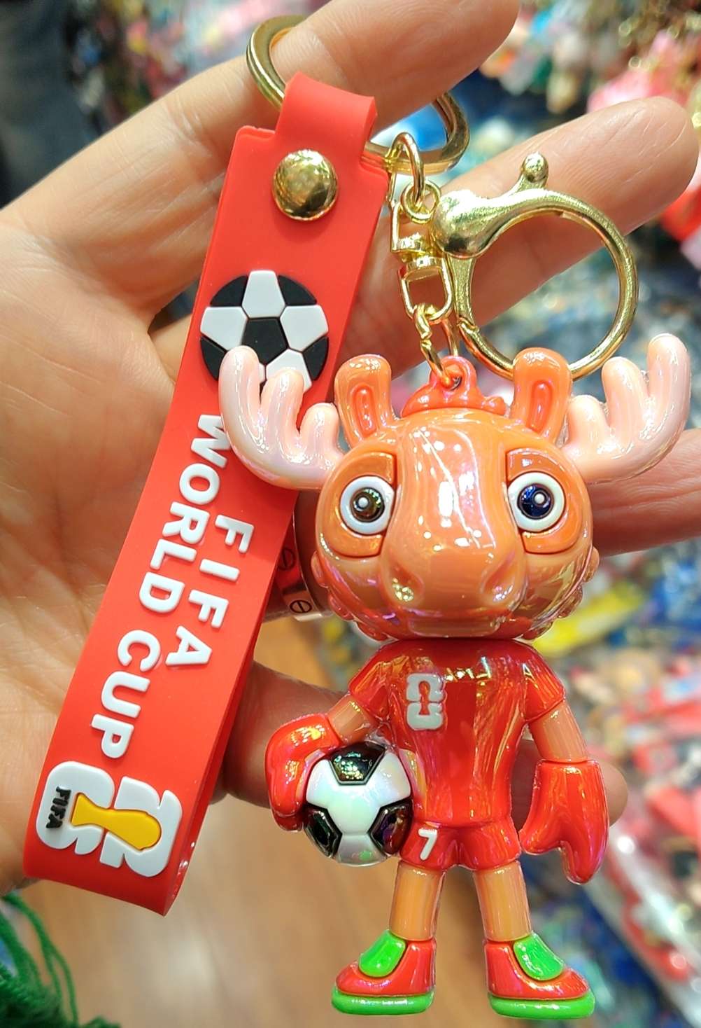 Keychains are used to hang schoolbags as decorations for children Specification image