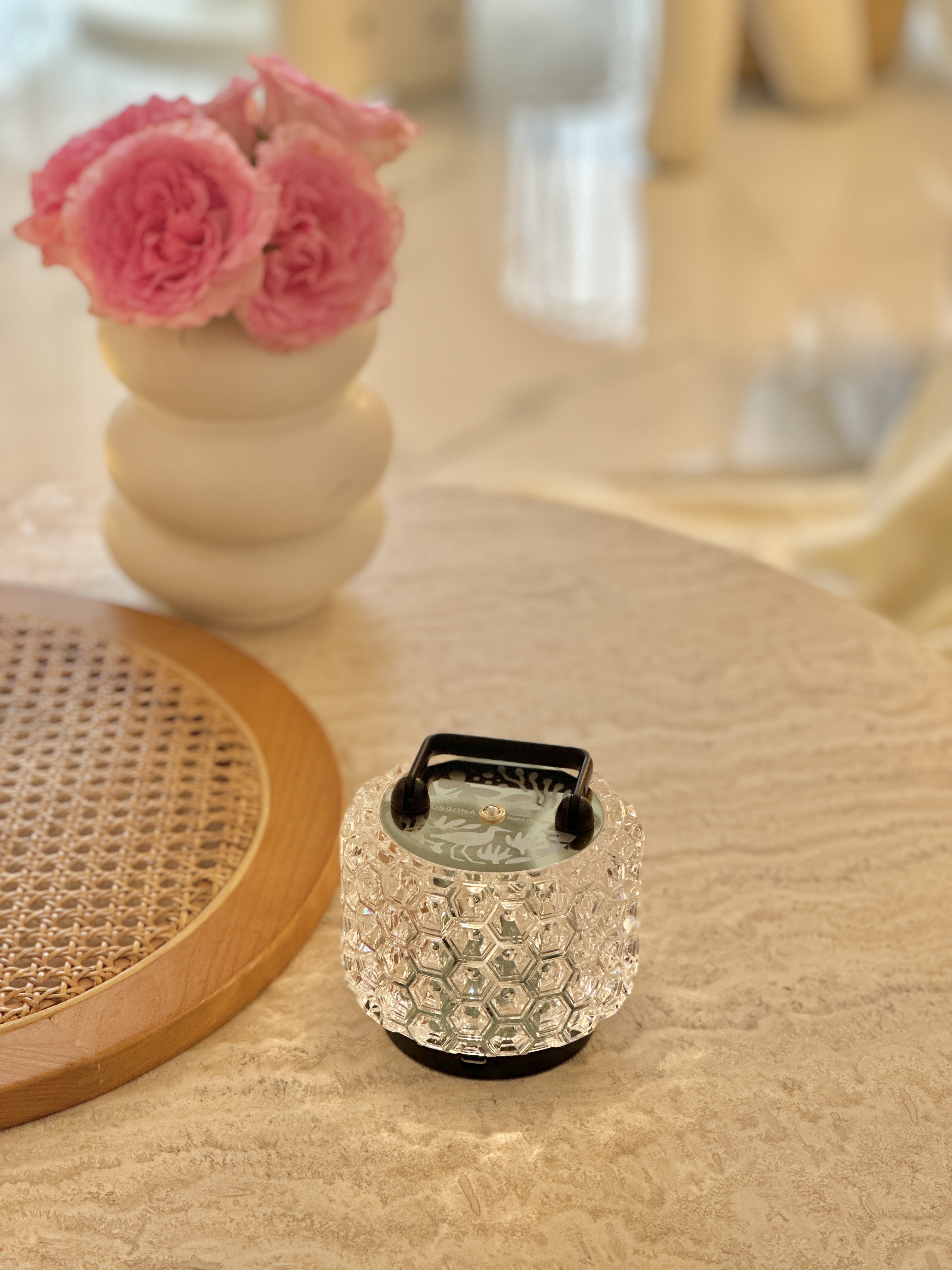 Creative table lamps, home decorative lamps, ornaments, night lights, acrylic ambient lights, creative table lamps Specification drawing