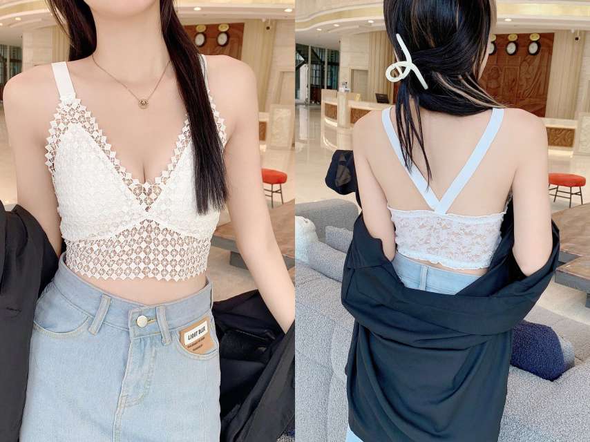 Sexy lace cutout beauty with a halter top and chest pad Item Picture