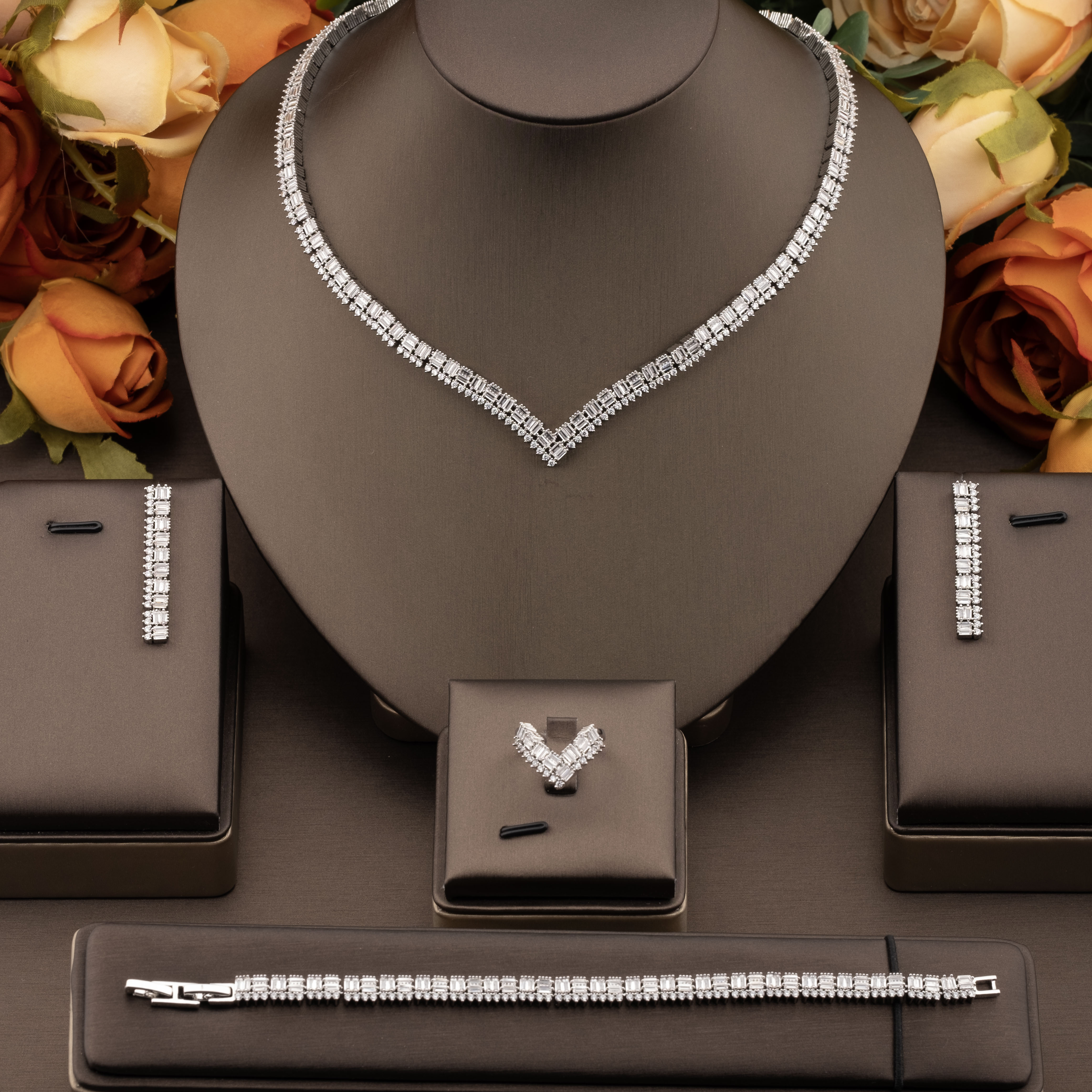 A set of elegant and luxurious V-neck jewelry with sparkling cubic zirconia inlaid is suitable for ladies to wear at daily banquets pic 1