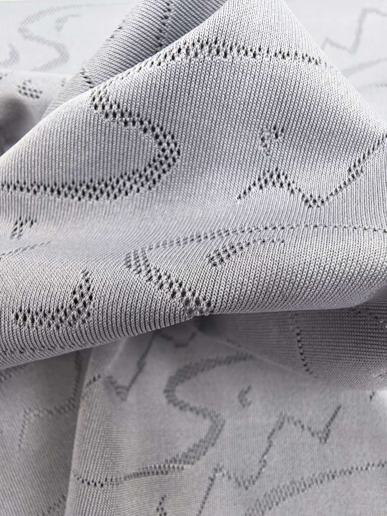 KWA90732 polyester knitted close-knit jacquard fabric, single-sided hanging surface, suitable for sports, quick-drying, soft and skin-friendly. Independently developed and customized based on samples Application Scenario