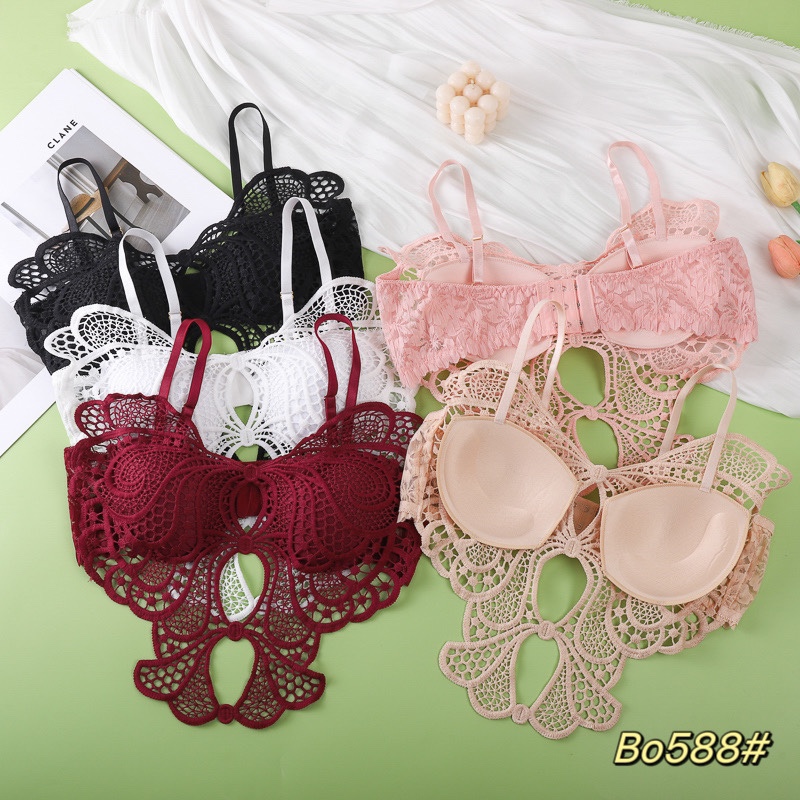 The halter vest has a chest pad undefined