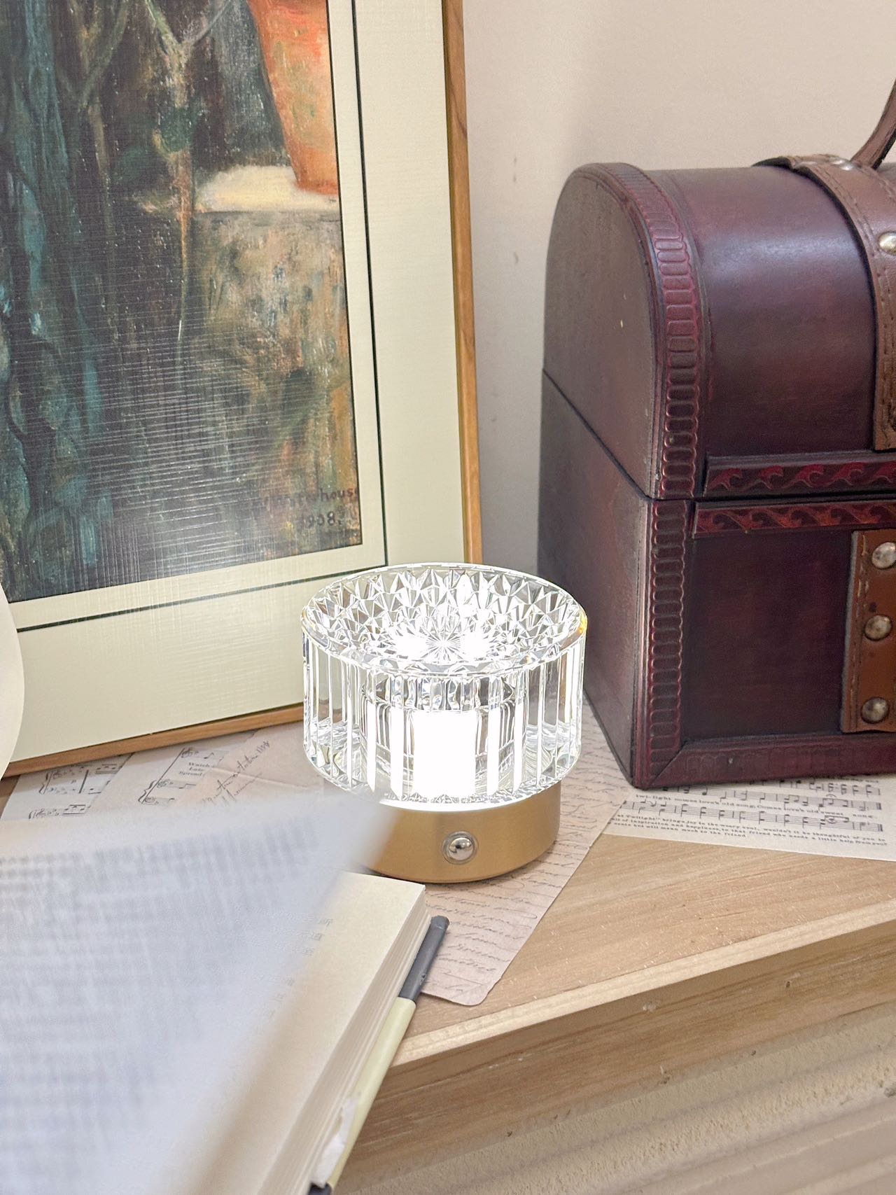 Creative table lamp, home decoration lamp, Keli atmosphere lamp, creative table lamp ornament, night light Application Scenario