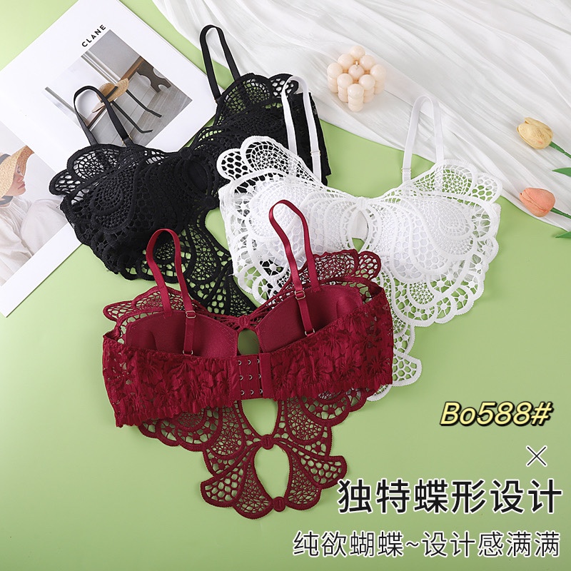 The halter vest has a chest pad undefined