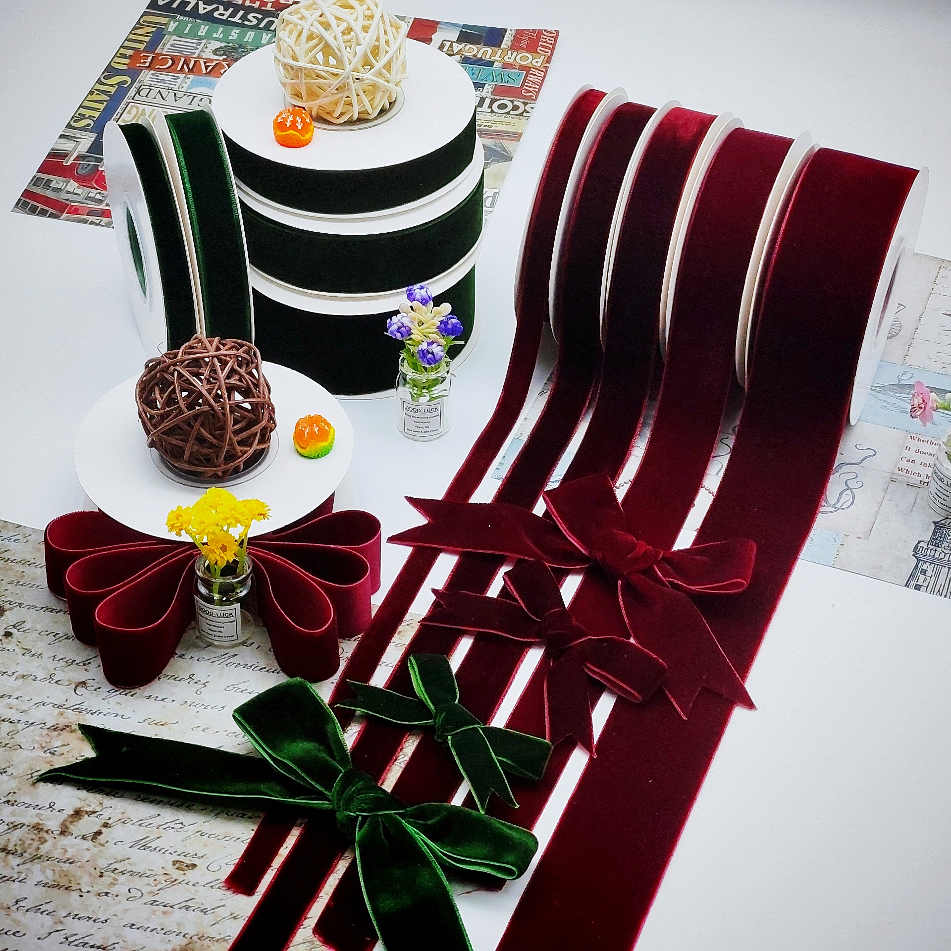 圣诞织带 丝绒带 织带辅料彩带丝带段面滚边条多用途布料装饰材料织带辅料辅料布织带彩带丝带段面圆点织带子母带滚边条