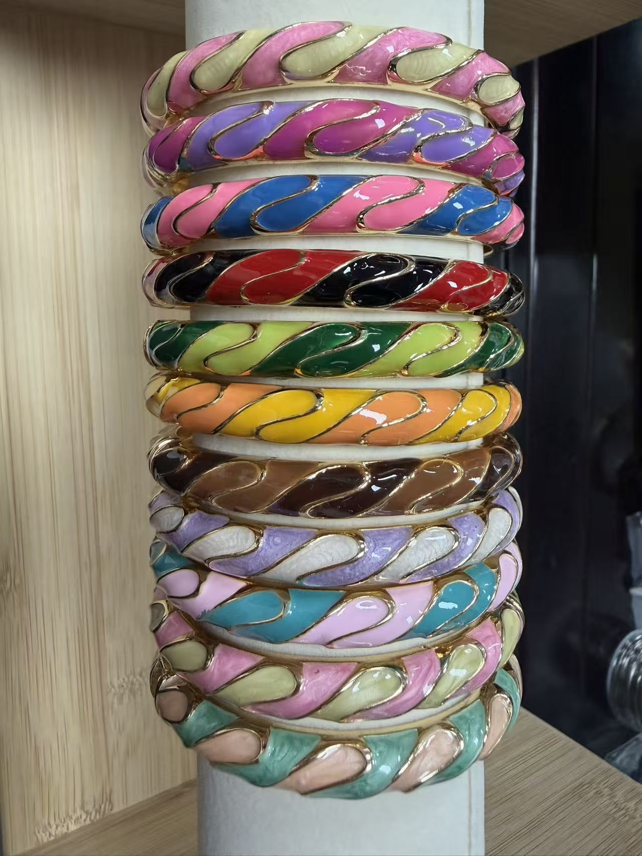 欧美风流行夸张滴油彩色春夏手镯跨境夸张电商首饰手链饰品白底实物图