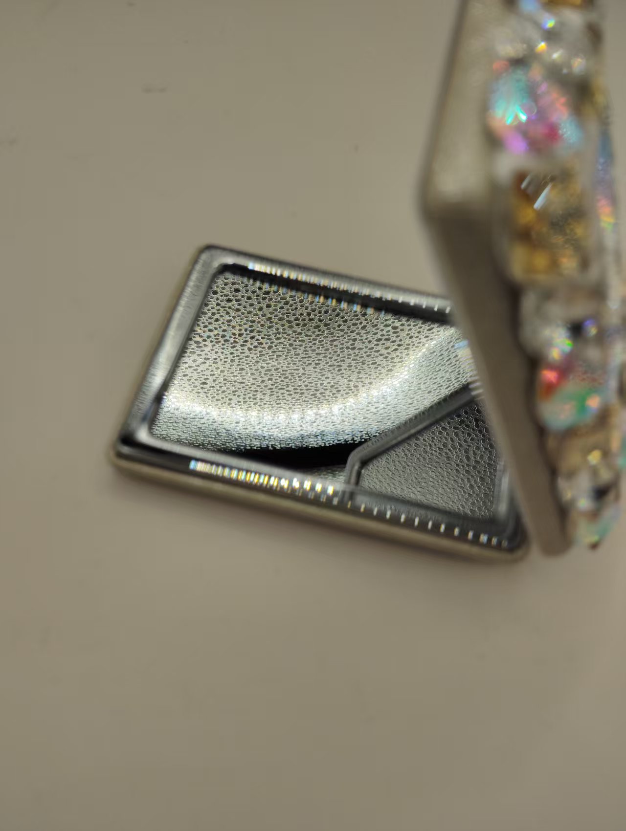 手腕珍珠挂件时尚简约手链女士饰品优雅气质手饰配饰礼物