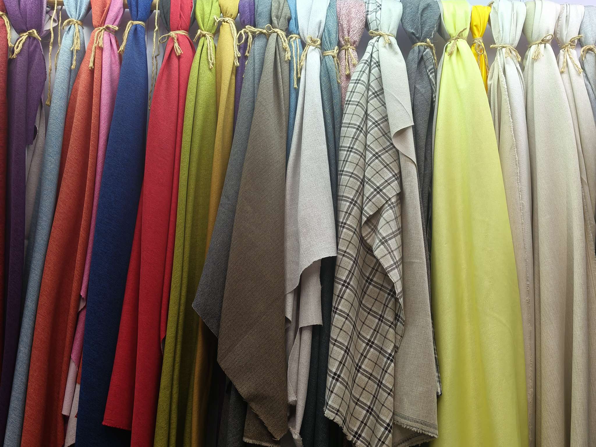 麻布面料布料多色厂家直销箱包沙发面料零售