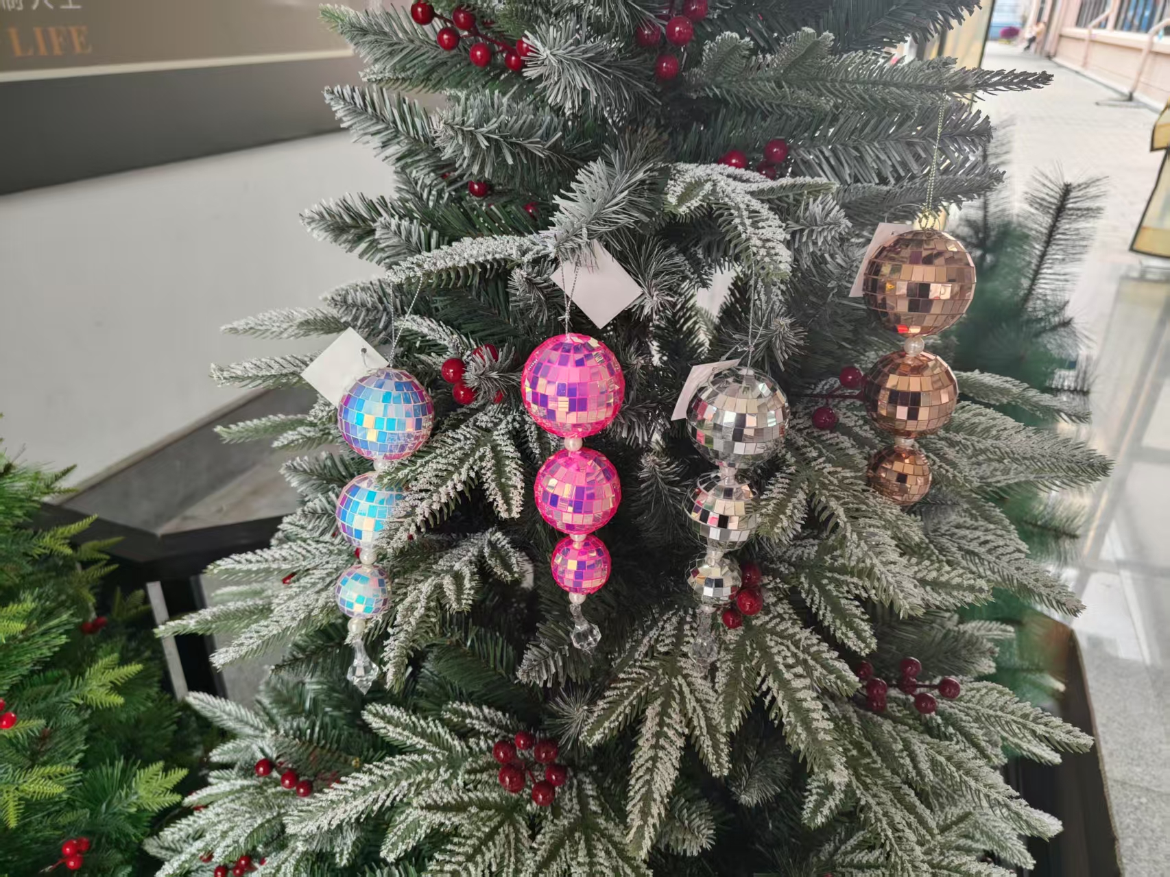 圣诞树挂件圣诞用品圣诞节圣诞球串球圣诞装饰品圣诞节礼物盒圣诞节庆祝氛围布置创意