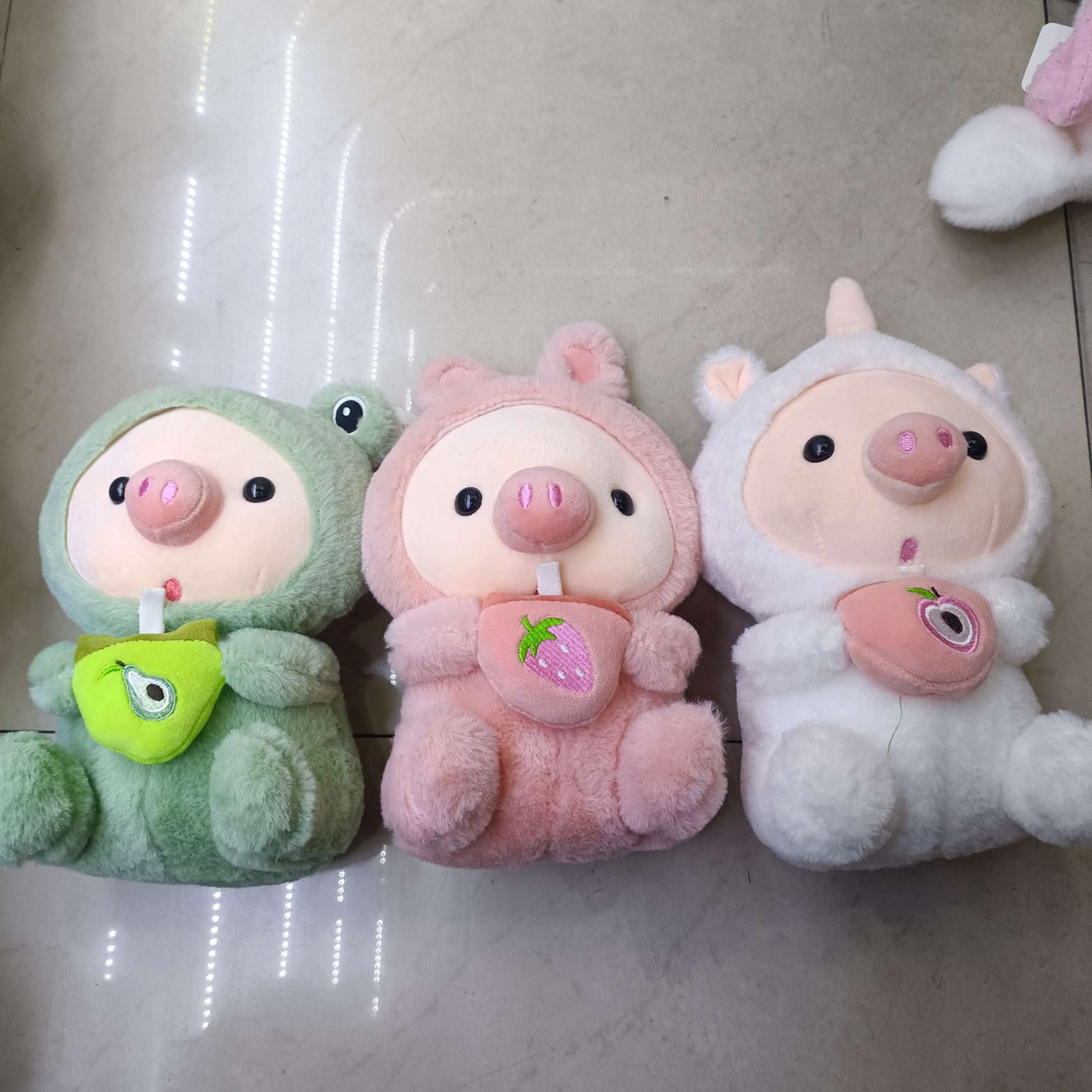 8寸毛绒玩具奶茶猪3色