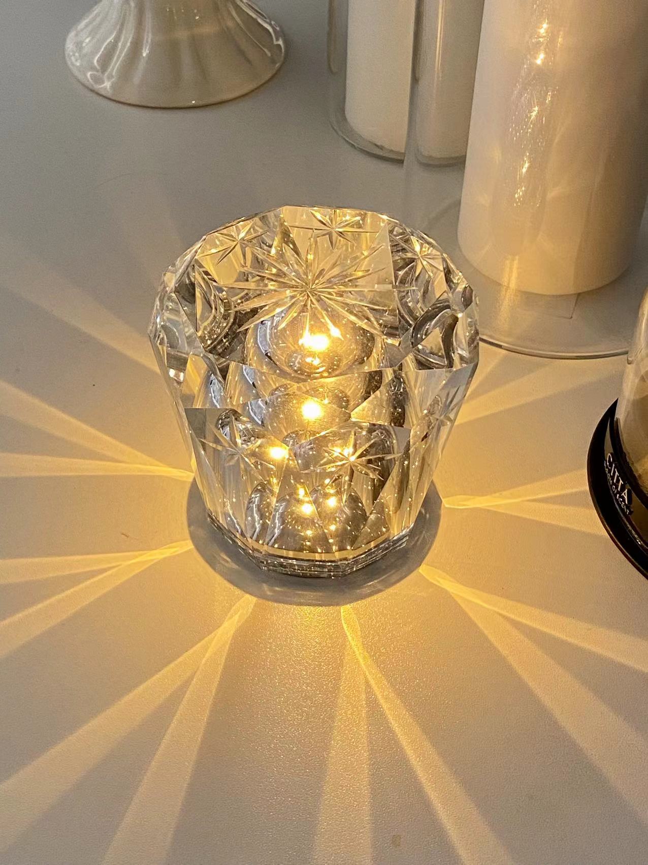 Creative table lamps, home decoration lamps, ornaments, crystal atmosphere lamps, creative table lamps, night lights Specification drawing