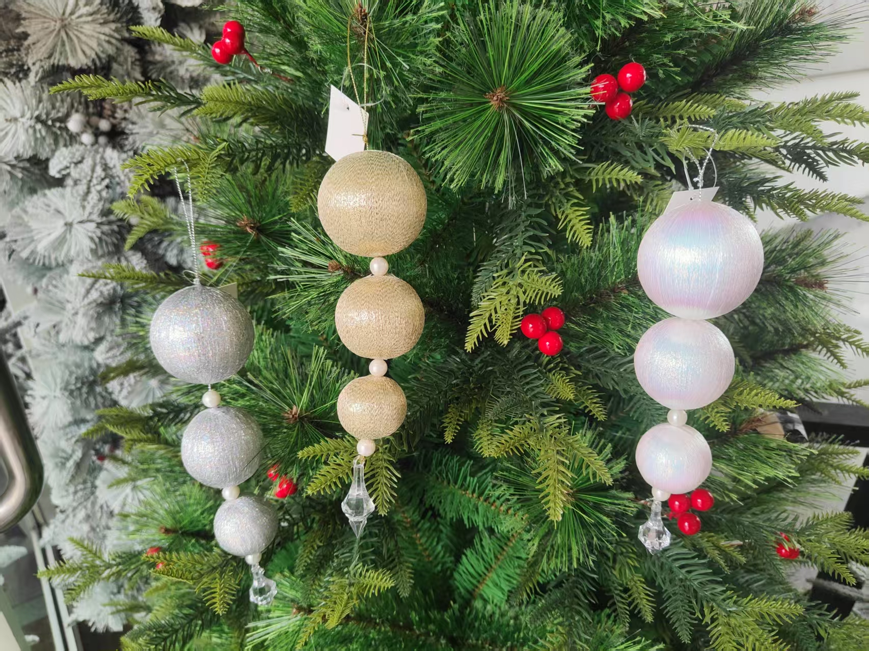 Christmas tree ornaments, Christmas supplies, Christmas ball strings, Christmas decorations, Christmas gift boxes, creative arrangements for Christmas celebration atmosphere Item Picture