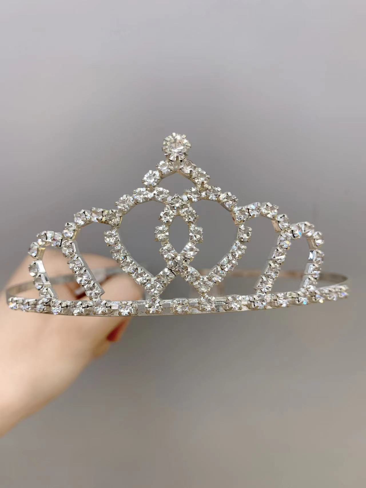 夏季新款绕绒皇冠 王冠头饰 合金皇冠饰品 皇冠头纱新娘配饰 皇冠生日派对皇冠儿童饰品皇冠王冠