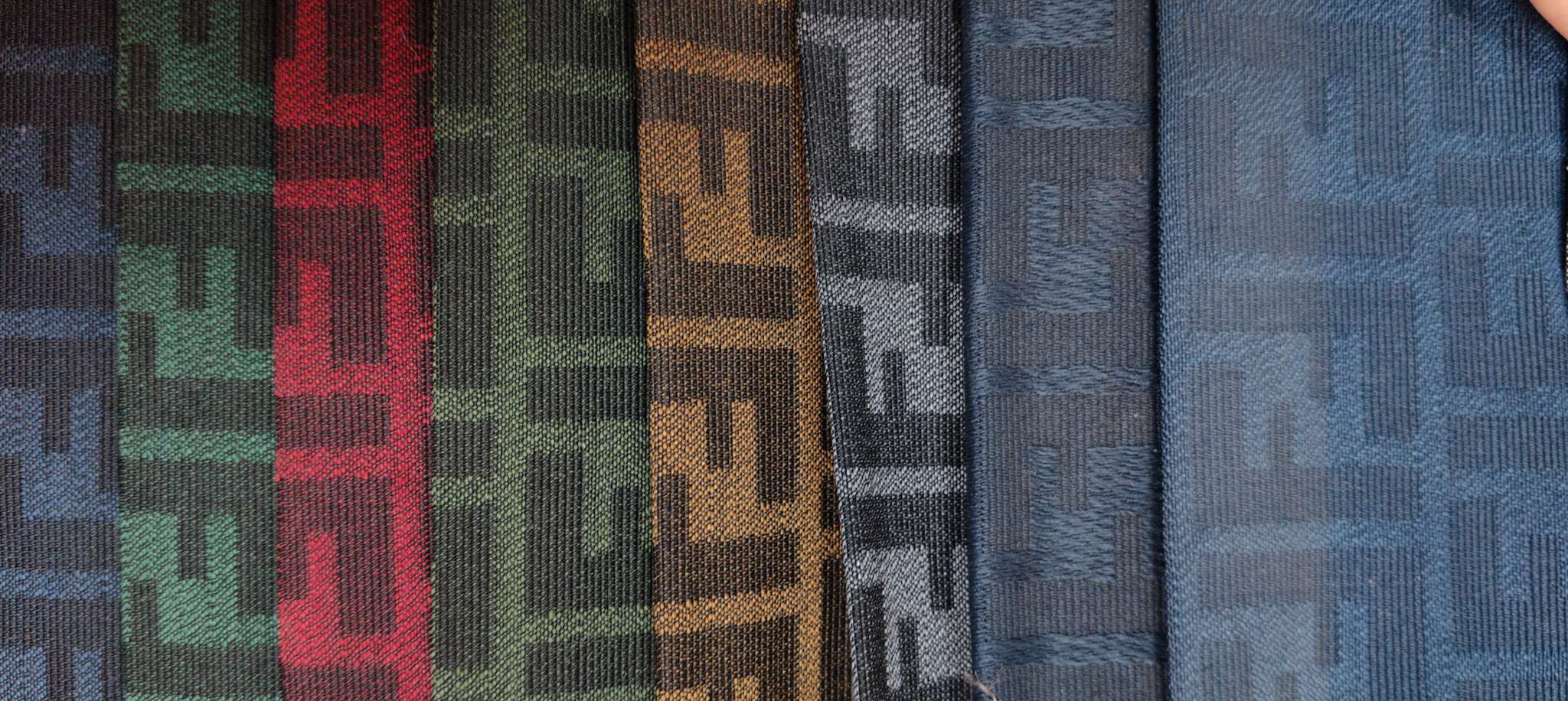 Textile leather functional fabric, small chanel-style polyester fabric, fashionable, light and practical detail image 3