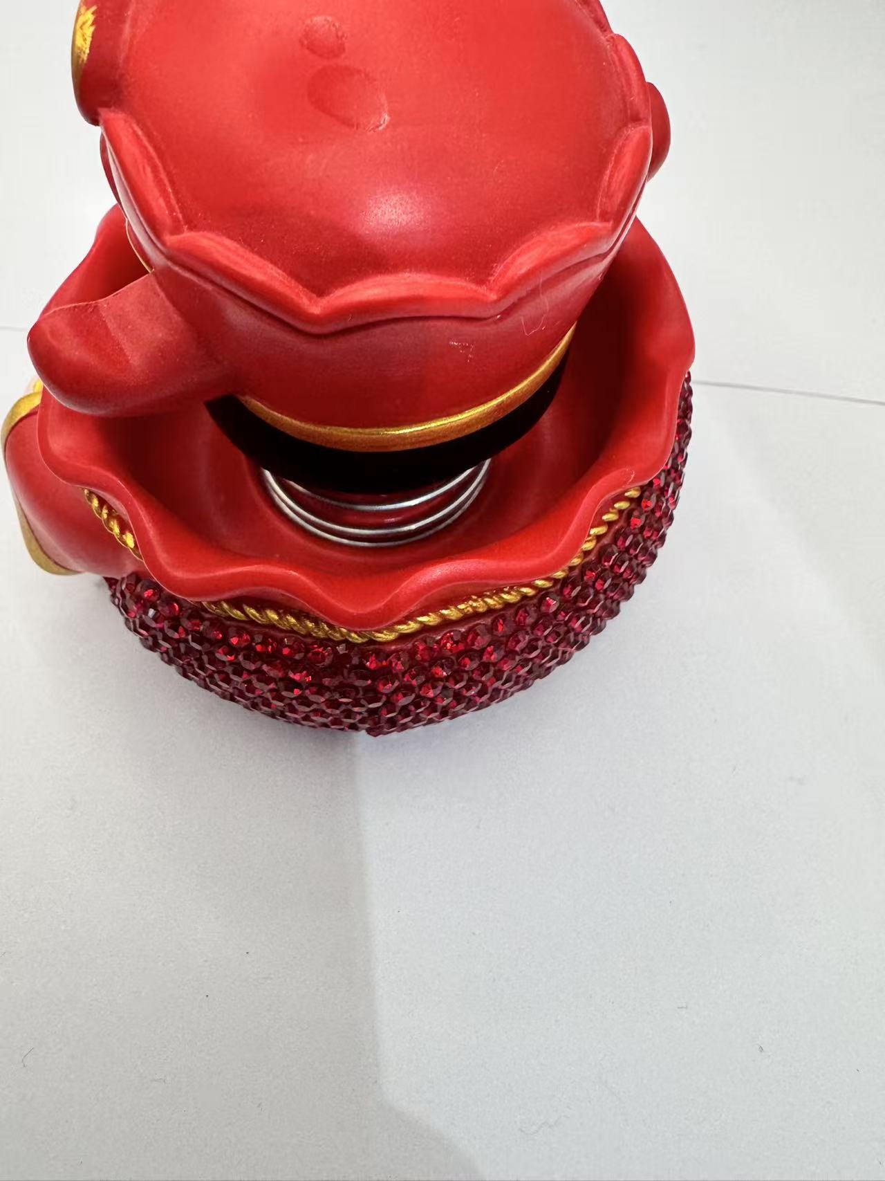 High-end and luxurious wealth god ornaments, brimming with wealth and beauty, car accessories, luxurious decorative items, feng shui decorations Application Scenario