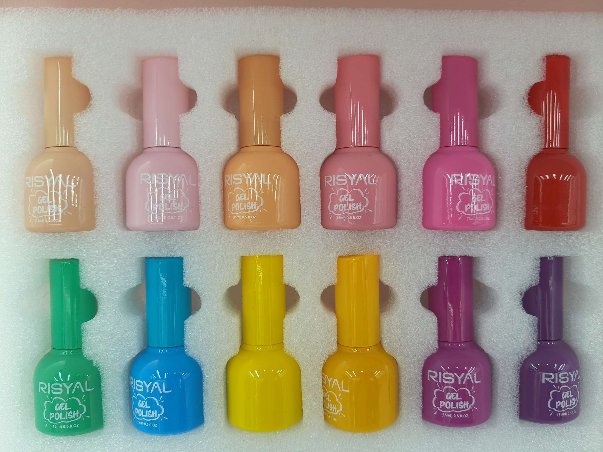 凝胶套装   里亚尔 60新色 上光啫喱色泽饱满，美甲用品指甲油