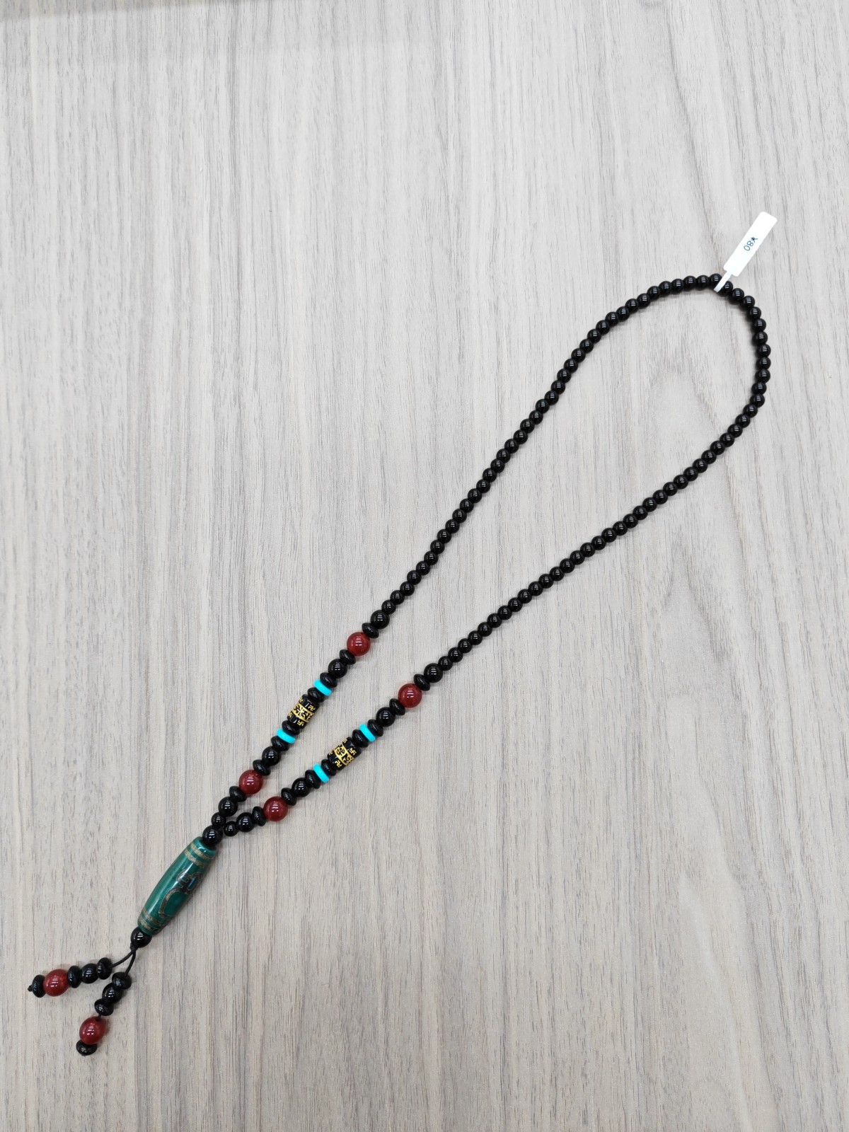 复古风串珠项链黑红蓝绿配色点缀金色文字民族风情