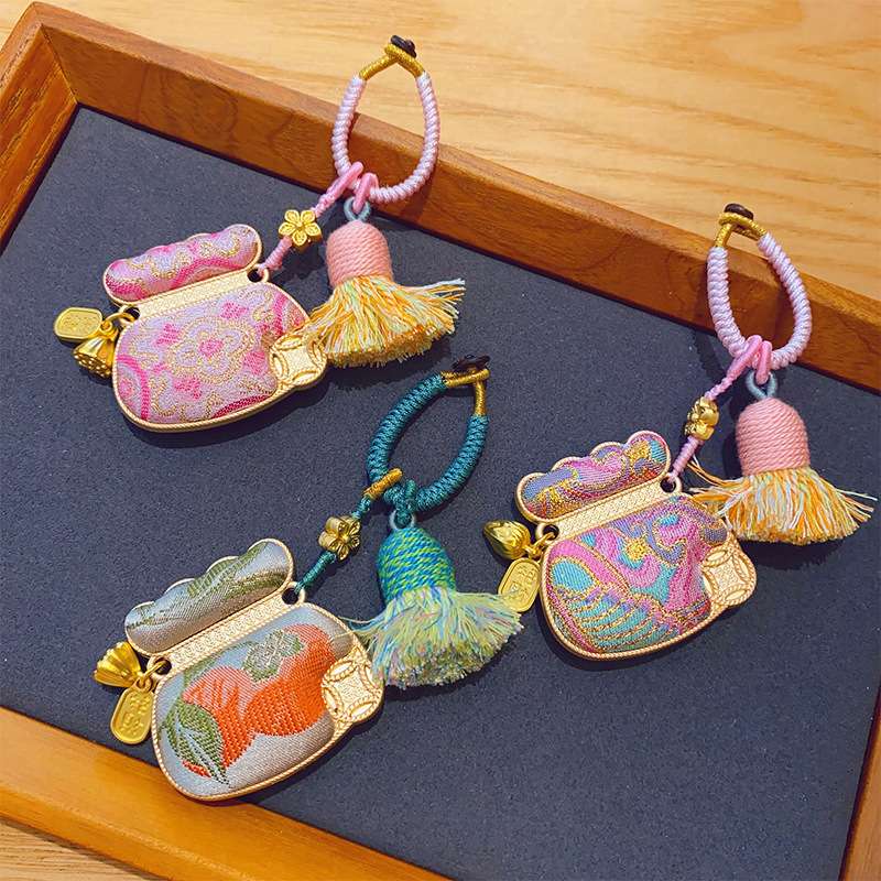【 Finished Products 】 Intangible Cultural Heritage Song Jin Pure Handcrafted Song Jin Fortune bag, hanging cart, double-sided money bag, keychain, pendant, handcrafted fabric camellia Specification image