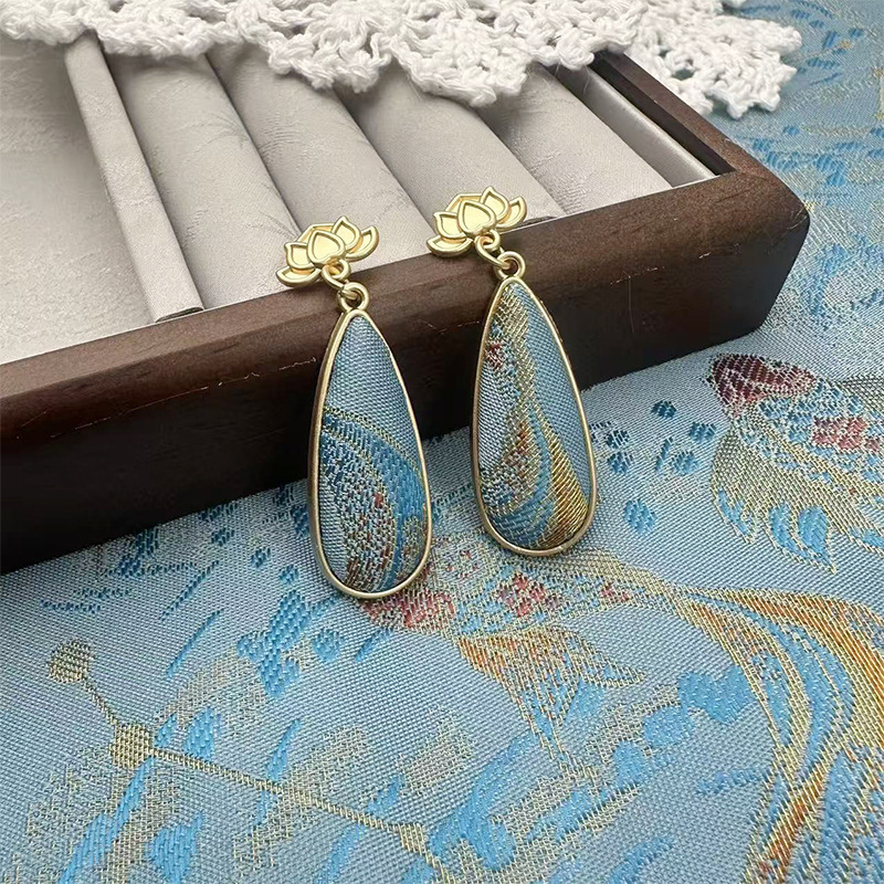Handmade Song brocade hair clips, finished hairpins, brooches, earrings, new Chinese Oriental aesthetics, Chinese-style accessories, DIY handcrafted Song brocade earrings and pendants, material package, base, small gift earrings, 925 silver needles, new Chinese style set gifts pic 2