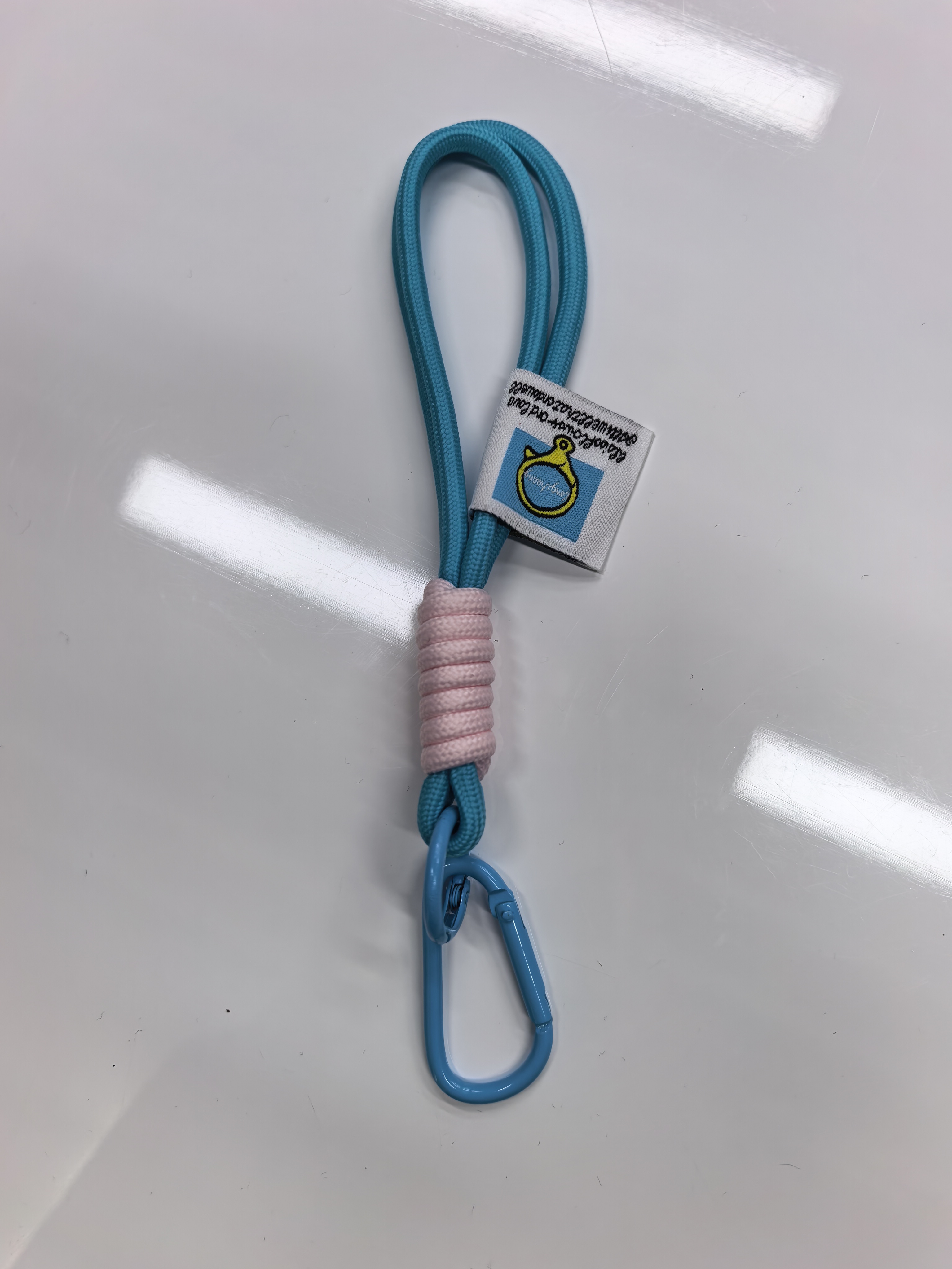 Outdoor backpack rope keychain, water cup woven lanyard, mountain climbing buckle, couple bracelet, bag, doll lanyard, keychain detail image 4