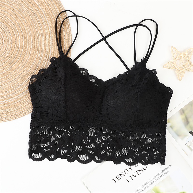 Lace lingerie, an adult product, is soft and skin-friendly without constricting the chest. It is breathable, stable and shows off curves. It can exude elegance and charm both in daily life and on dates, releasing confident femininity. It is comfortable and relaxing every day. Qni Application Scenario
