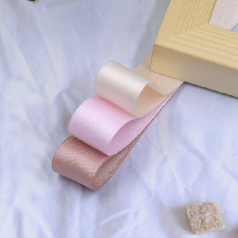 涤棉带 织带辅料彩带丝带多用途布料装饰材料织带辅料辅料布织带彩带丝带段面圆点织带子母带滚边条详情4