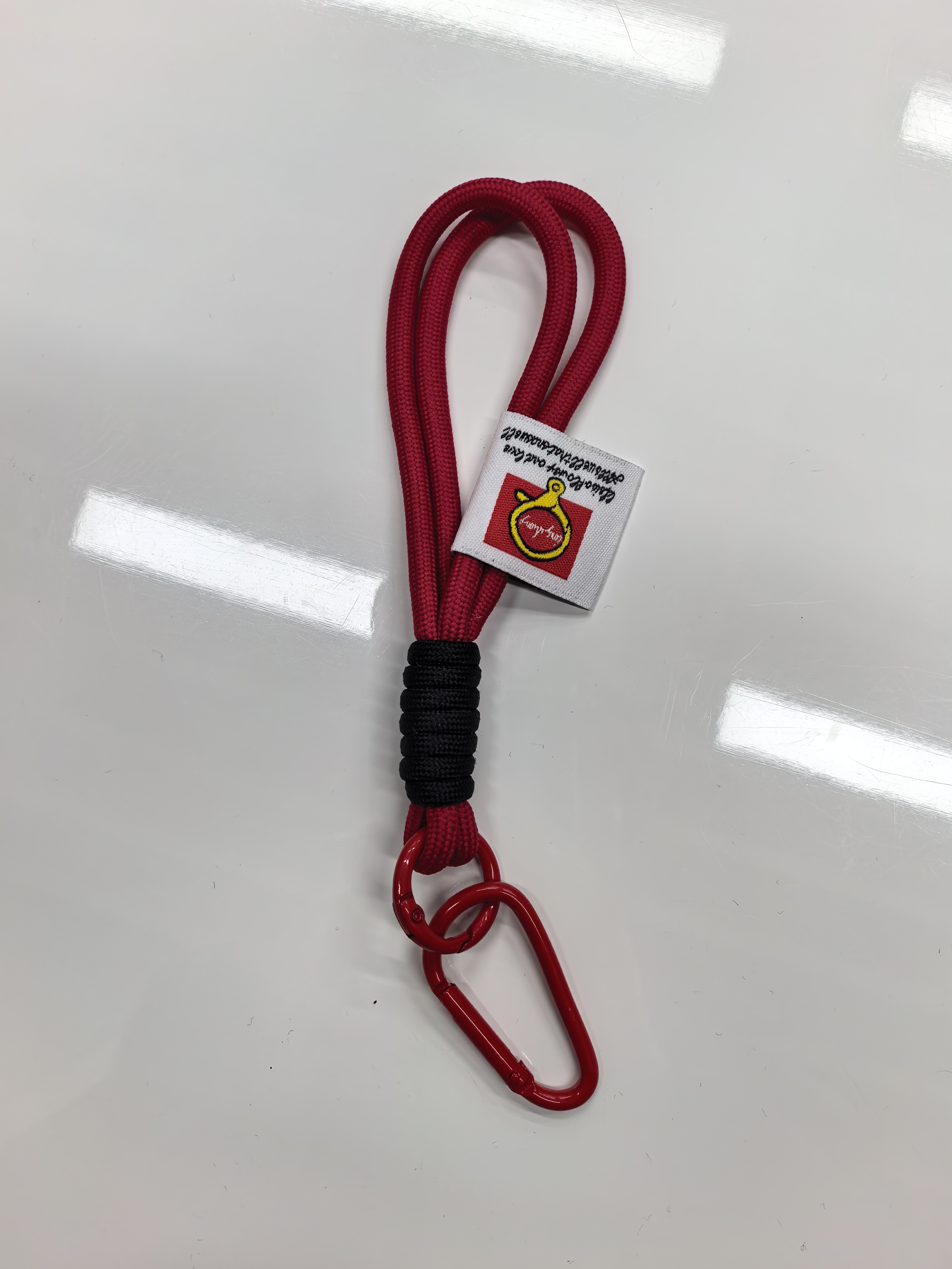 Outdoor backpack rope keychain, water cup woven lanyard, mountain climbing buckle, couple bracelet, bag, doll lanyard, keychain detail image 8