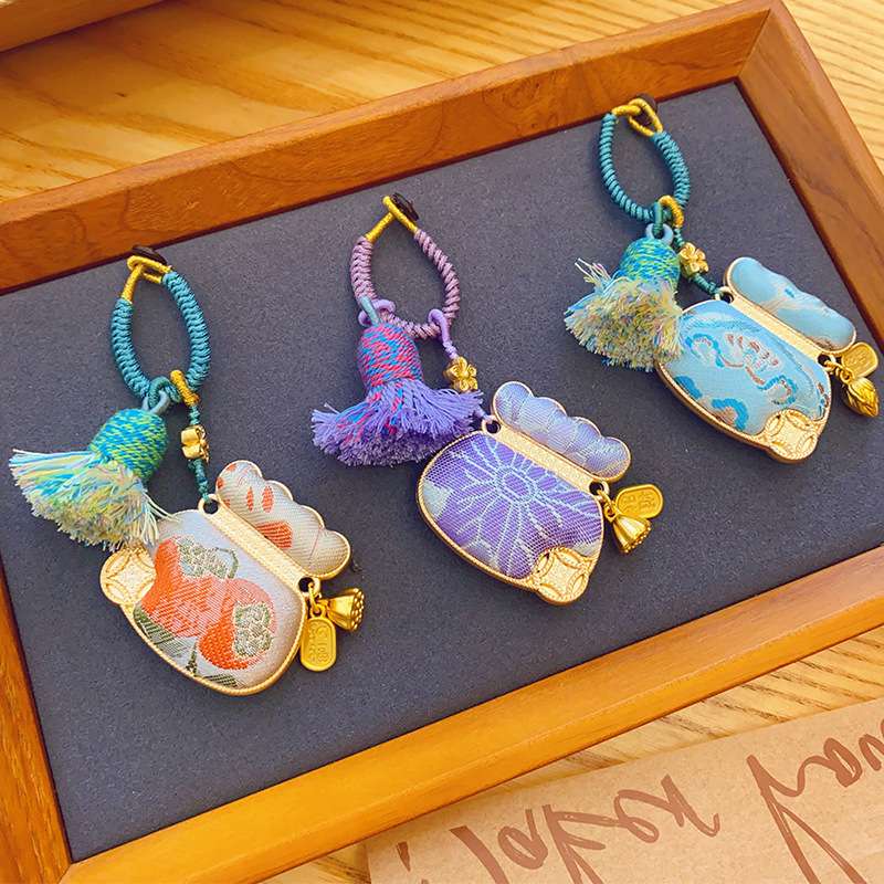【 Finished Products 】 Intangible Cultural Heritage Song Jin Pure Handcrafted Song Jin Fortune bag, hanging cart, double-sided money bag, keychain, pendant, handcrafted fabric camellia details Picture
