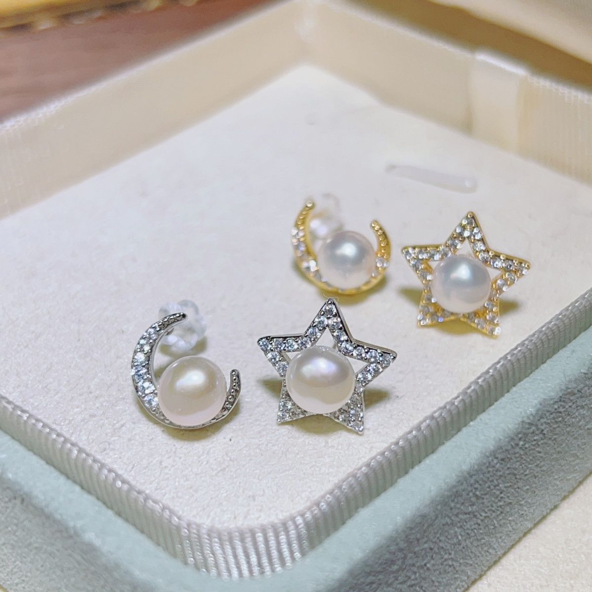 镀金星星月亮不对称耳环轻奢风镶满锆石天然淡水珍珠耳钉珍珠项链首饰项链详情图3