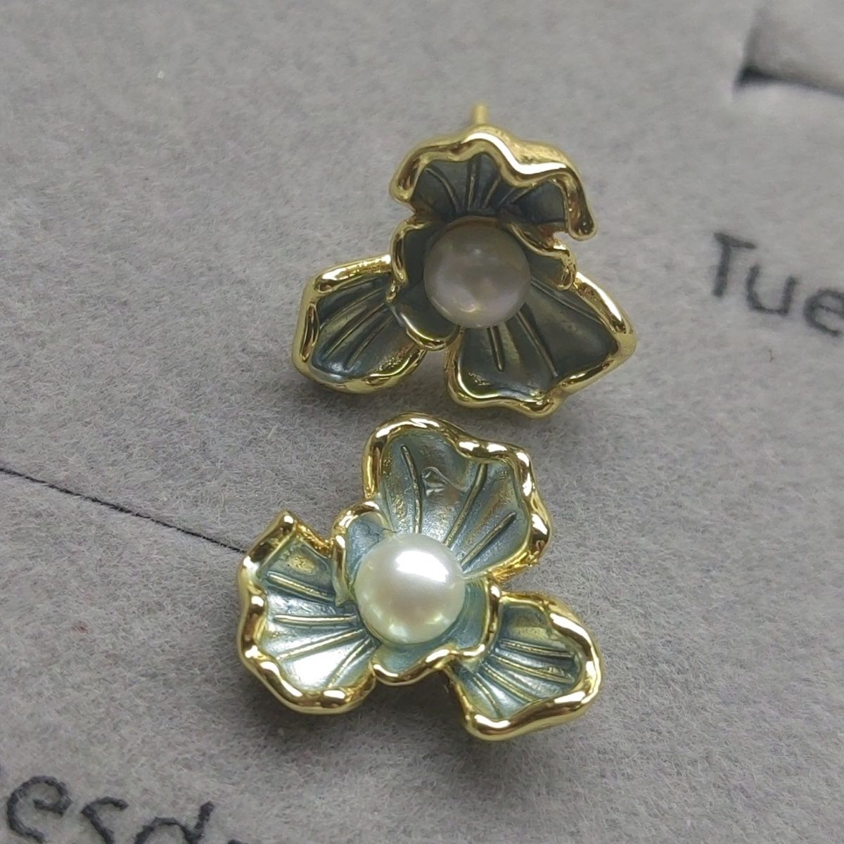 OJOX Iris freshwater Pearl fashionable Stud earrings in Haze blue drip glaze, anti-allergy and non-fading, high-end detail image 2