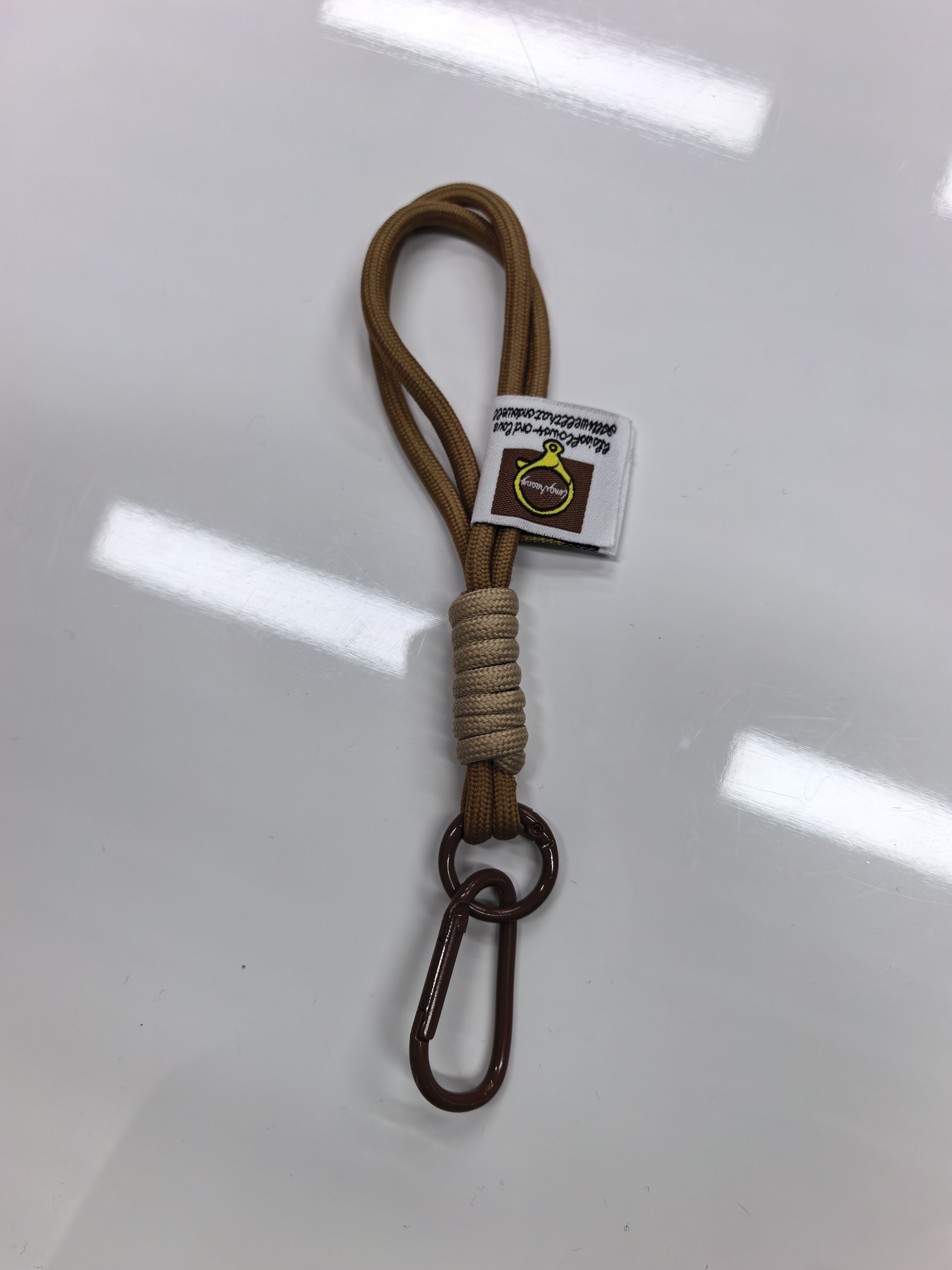 Outdoor backpack rope keychain, water cup woven lanyard, mountain climbing buckle, couple bracelet, bag, doll lanyard, keychain details Picture