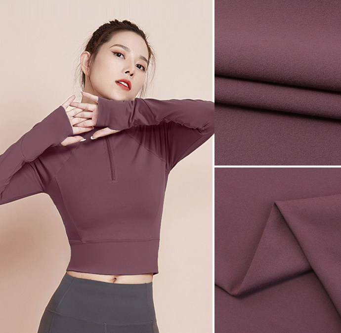 The double-sided cotton texture of the brocade is highly elastic