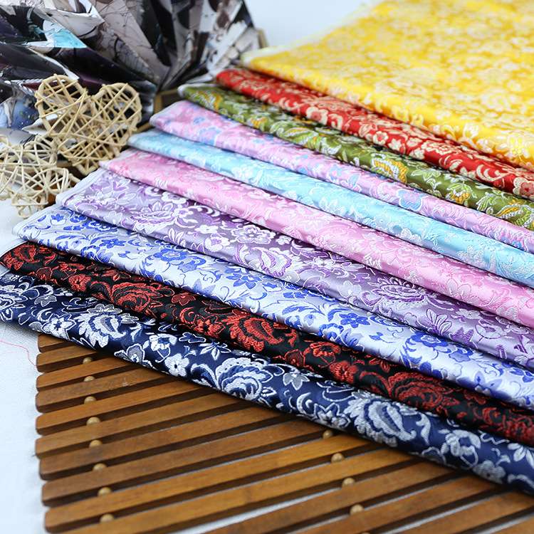 Wholesale of brocade fabric, ancient costumes, Hanfu, gold-mouthed sachets, cheongsams, Tang suits, ethnic-style clothing, jacquard silk fabric details Picture