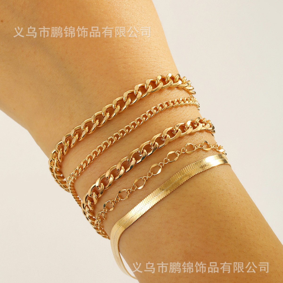 跨境欧美饰品 金色手链轻奢高级感小众设计感首饰配饰简约手饰女