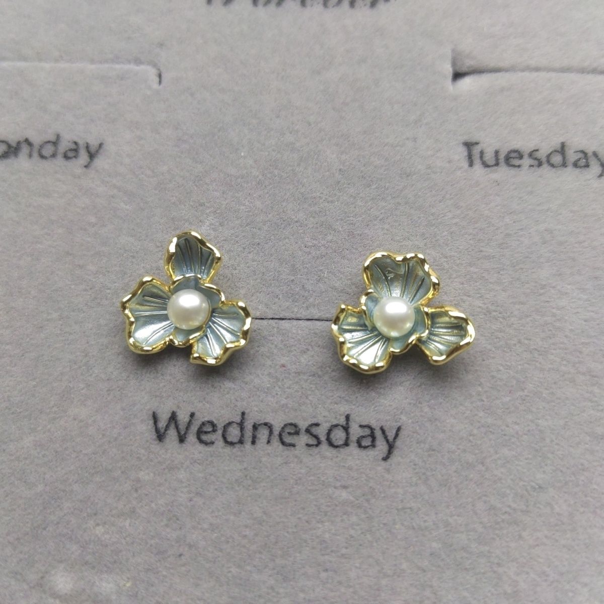 OJOX Iris freshwater Pearl fashionable Stud earrings in Haze blue drip glaze, anti-allergy and non-fading, high-end detail image 3