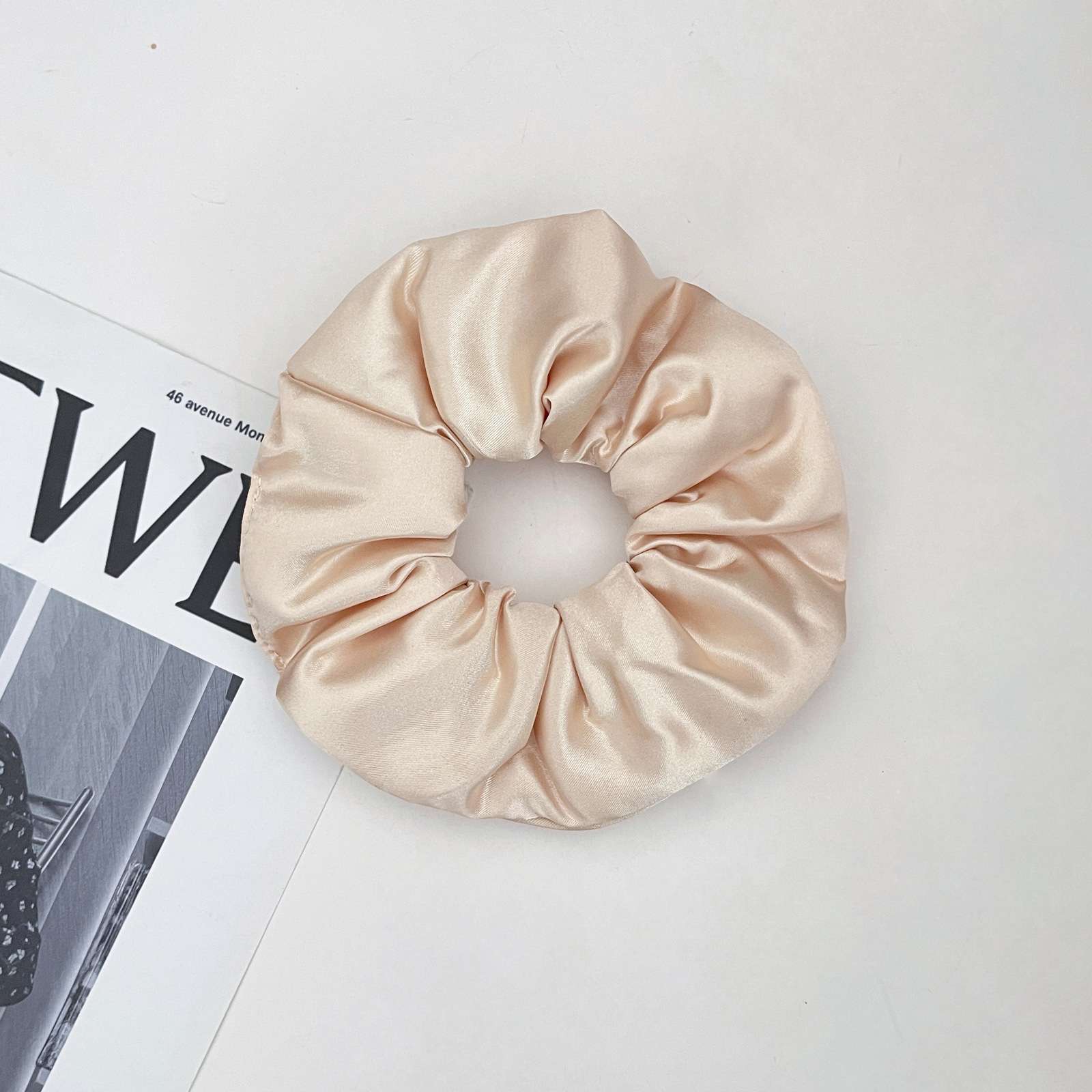 Satin pillow, sleeping large intestine hair band, women's high-end look, bun bun, hair tie, 2025 new style hair tie, hair accessory details Picture