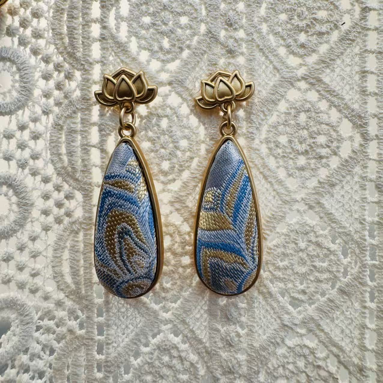 Handmade Song brocade hair clips, finished hairpins, brooches, earrings, new Chinese Oriental aesthetics, Chinese-style accessories, DIY handcrafted Song brocade earrings and pendants, material package, base, small gift earrings, 925 silver needles, new Chinese style set gifts pic 1