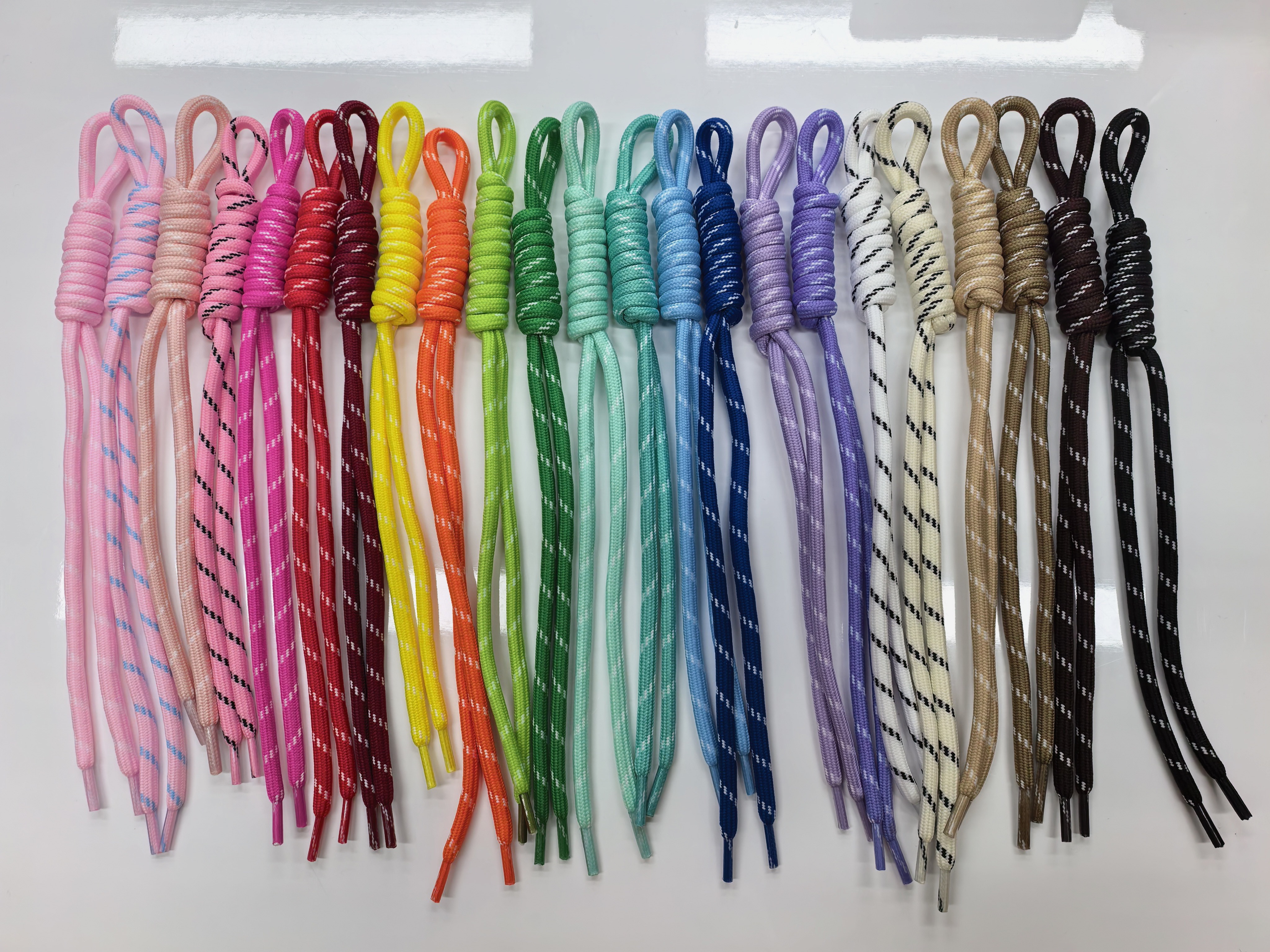 Simple and versatile best-selling pendants, lanyards, phone lanyards, doll lanyards, backpack lanyards Item Picture