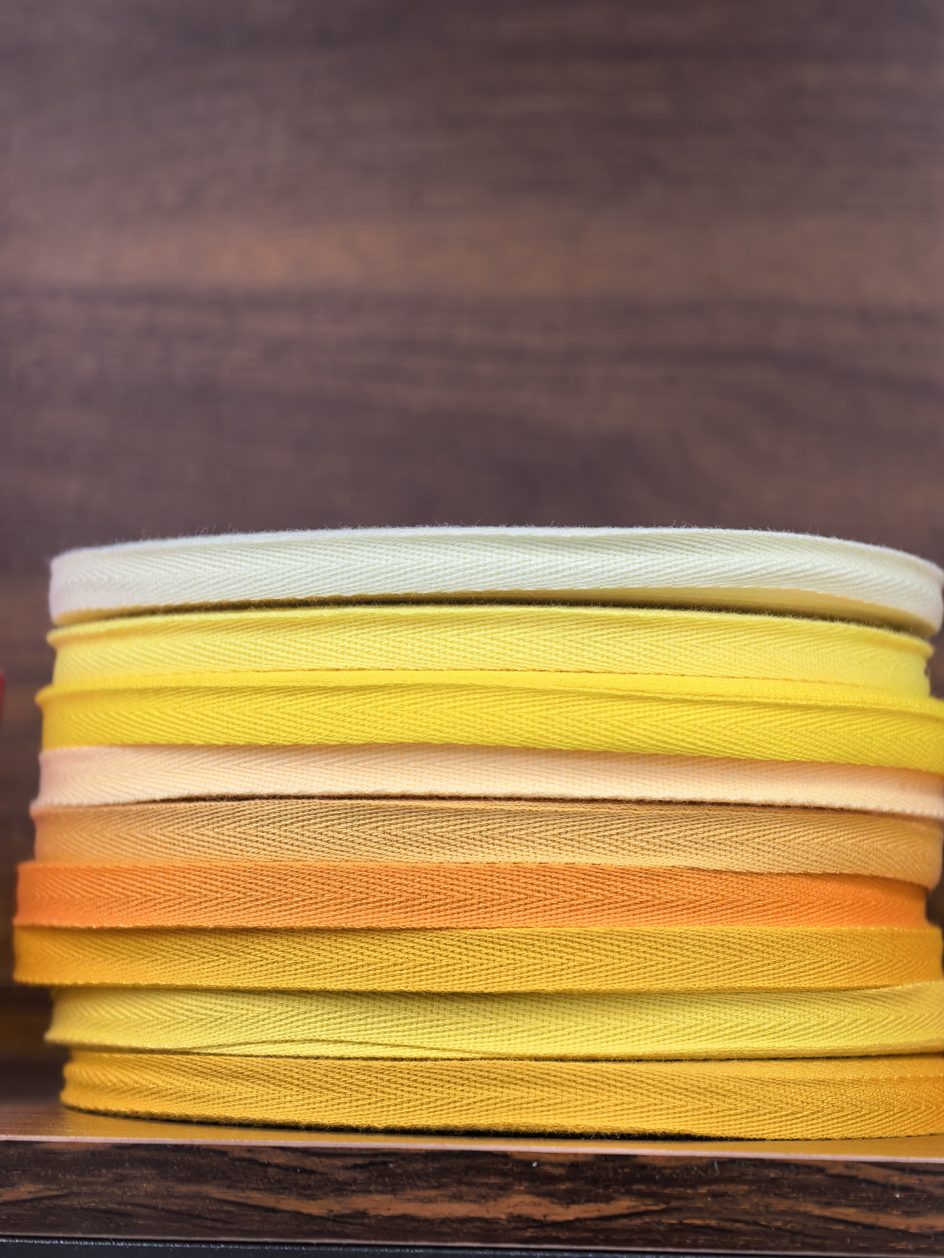 1cm colorful polyester-cotton herringbone woven band hoodie for children's clothing, with hemming at the neckline and hemming at the back of the neck. Clothing accessories detail image 11