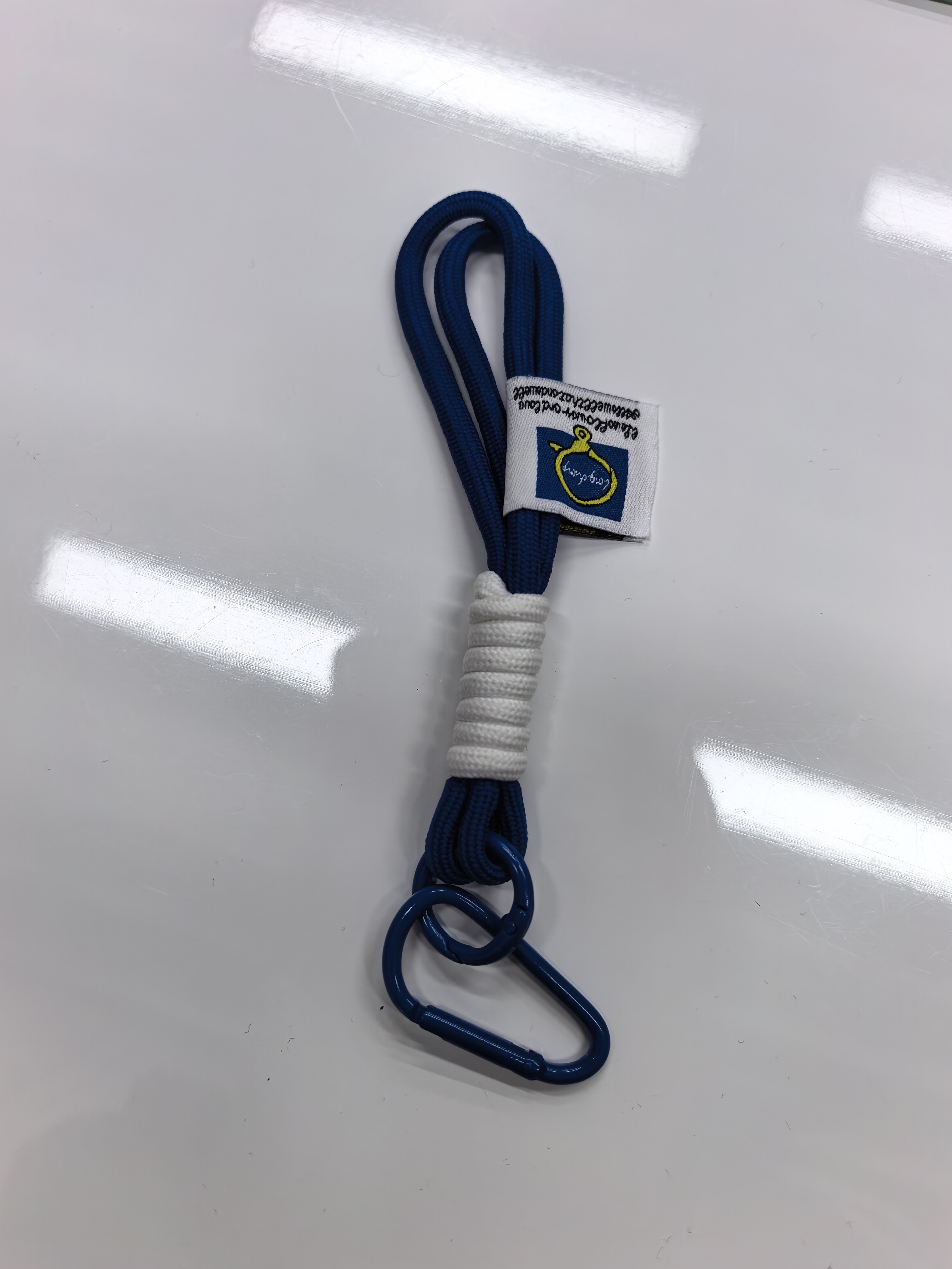 Outdoor backpack rope keychain, water cup woven lanyard, mountain climbing buckle, couple bracelet, bag, doll lanyard, keychain detail image 7