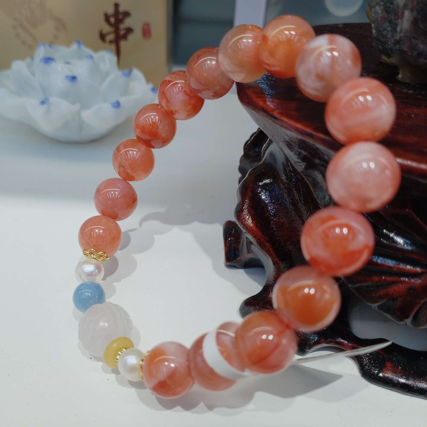 10mm natural crystal bracelet, Nan Red and Fu Jia single-loop bracelet and jewelry, fashionable and versatile, simple and trendy for women details Picture