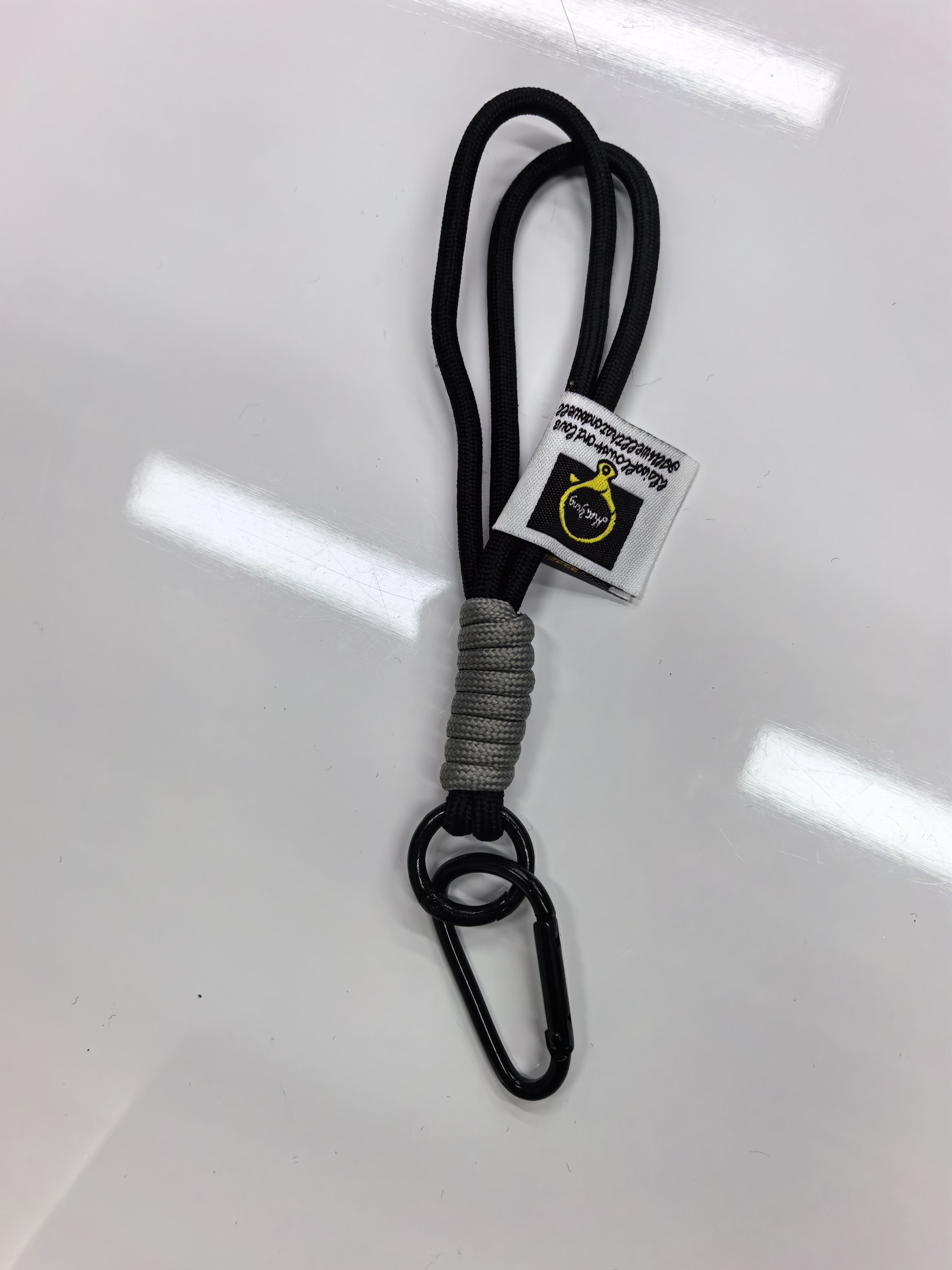 Outdoor backpack rope keychain, water cup woven lanyard, mountain climbing buckle, couple bracelet, bag, doll lanyard, keychain Specification image