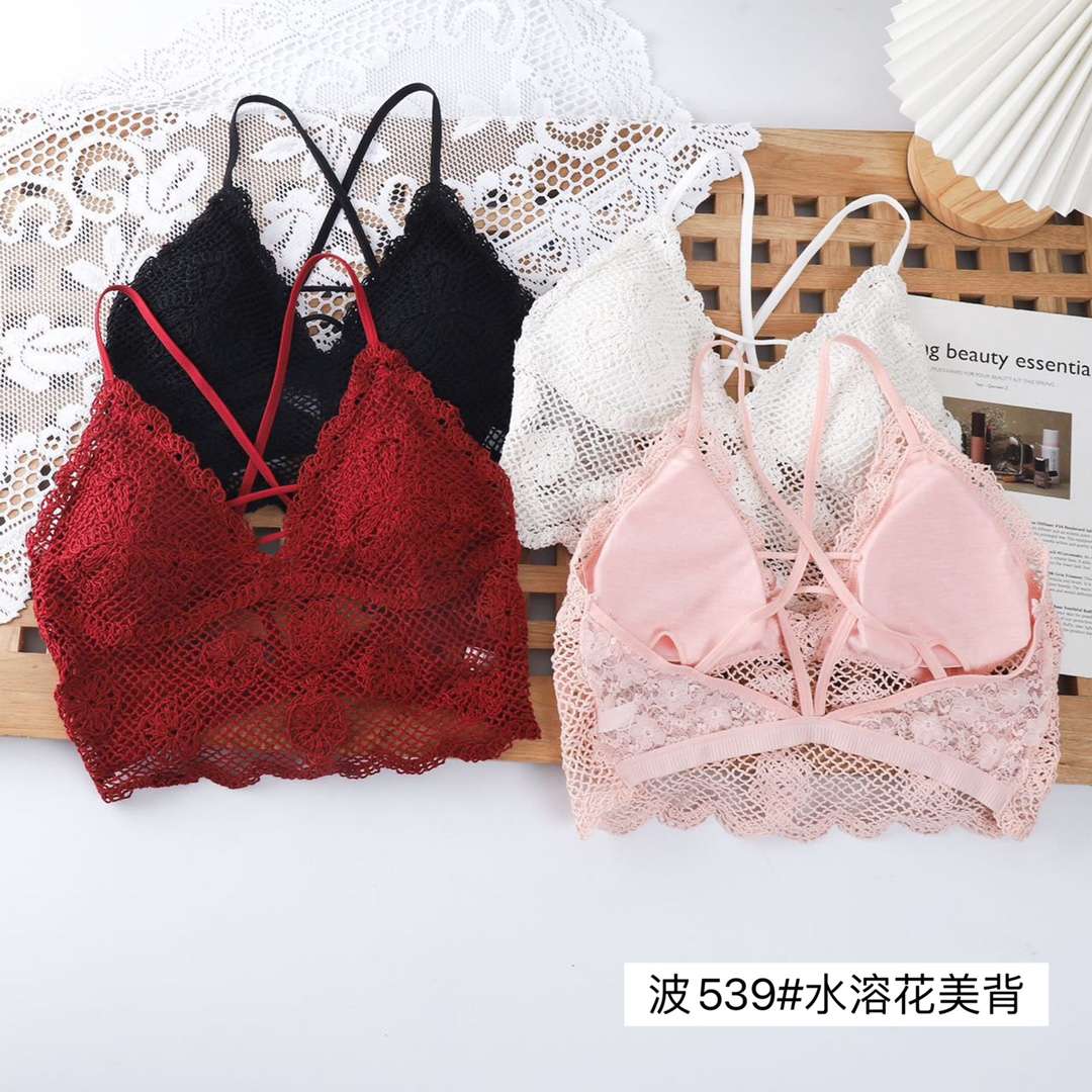 A halter vest with a chest cushion and French lace Specification drawing