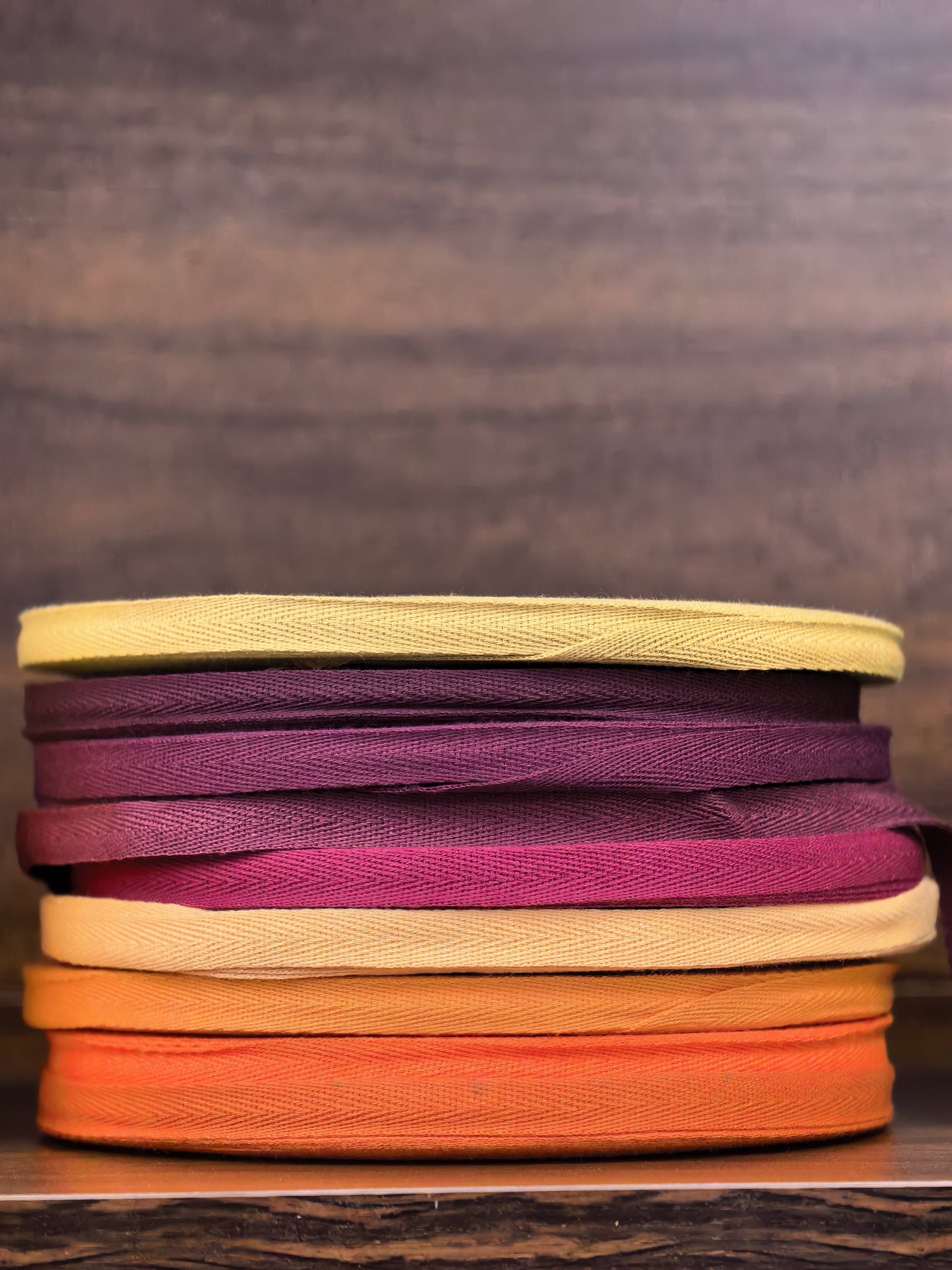 1cm colorful polyester-cotton herringbone woven band hoodie for children's clothing, with hemming at the neckline and hemming at the back of the neck. Clothing accessories detail image 10