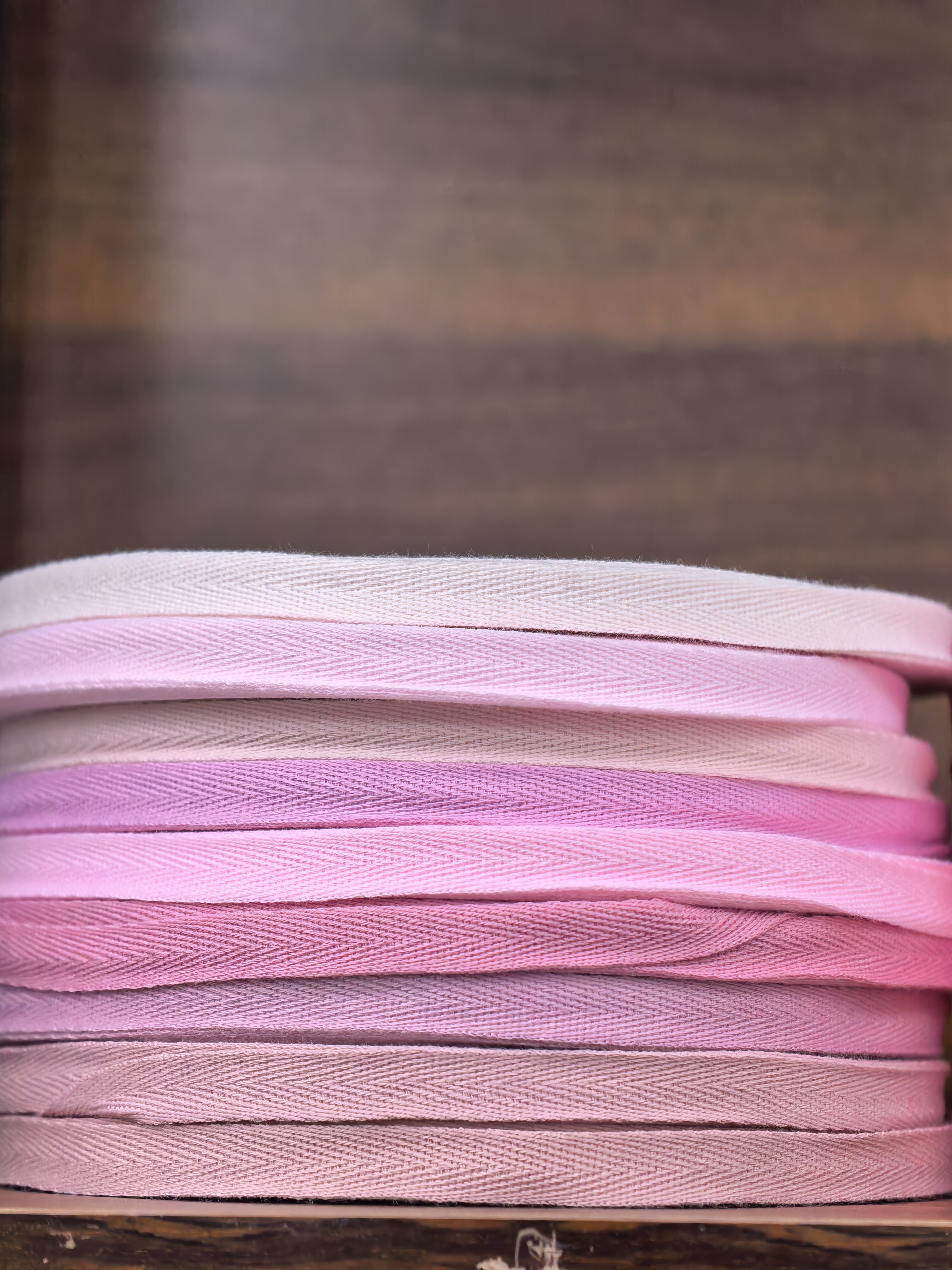 1cm colorful polyester-cotton herringbone woven band hoodie for children's clothing, with hemming at the neckline and hemming at the back of the neck. Clothing accessories detail image 13