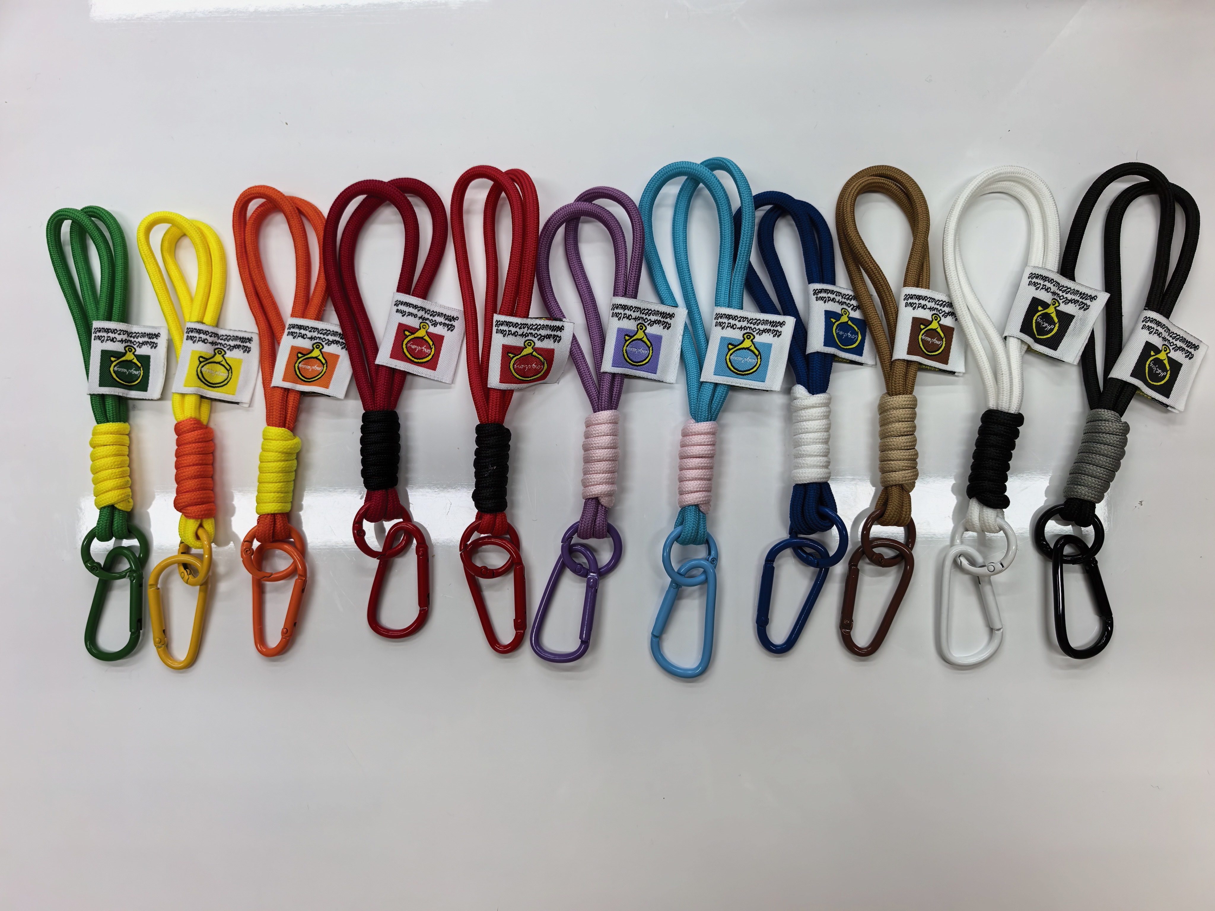 Outdoor backpack rope keychain, water cup woven lanyard, mountain climbing buckle, couple bracelet, bag, doll lanyard, keychain detail image 11