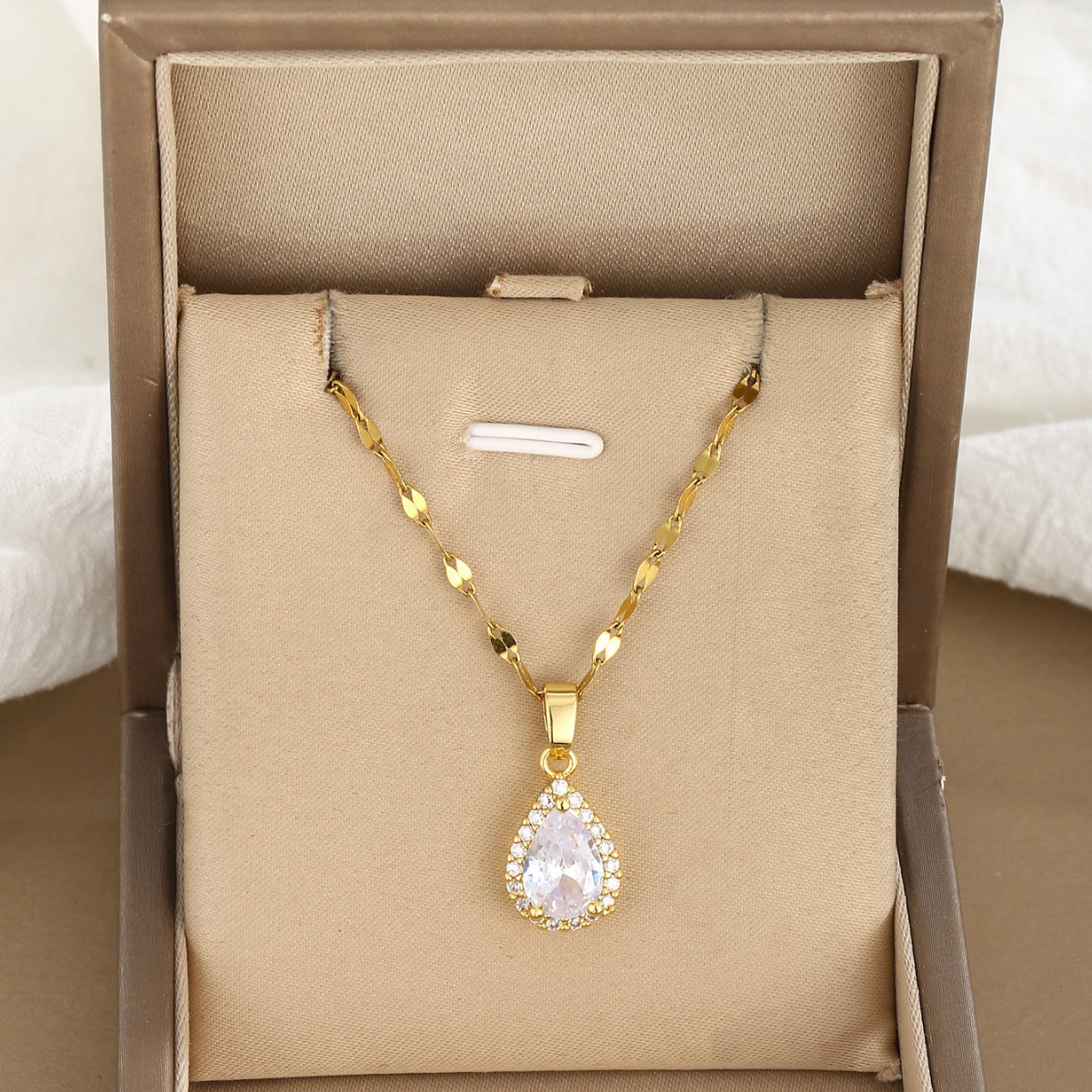 不掉色水滴吊坠钛钢项链女轻奢高级感首饰饰品义乌配饰小众简约