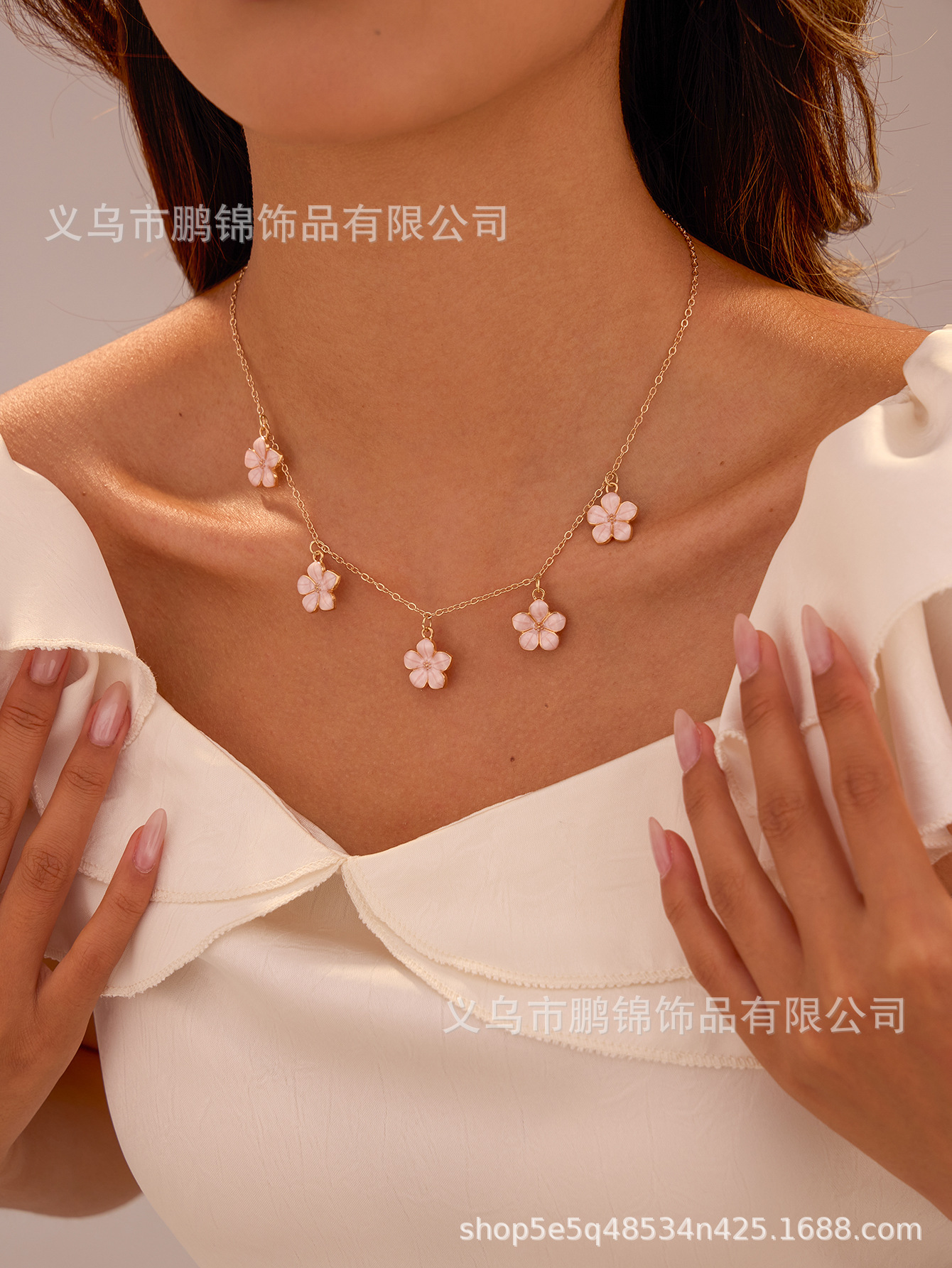 欧美跨境饰品 花朵吊坠项链女时尚小众轻奢高级感首饰配饰女项饰详情6