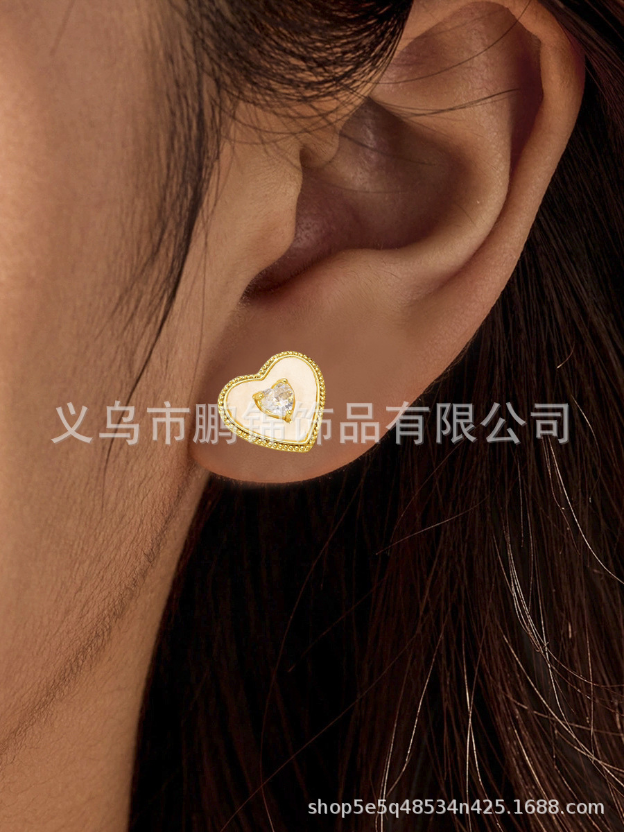 韩版小巧精致轻奢设计感耳钉时尚潮流个性耳环铜镀金微镶锆石耳饰详情7